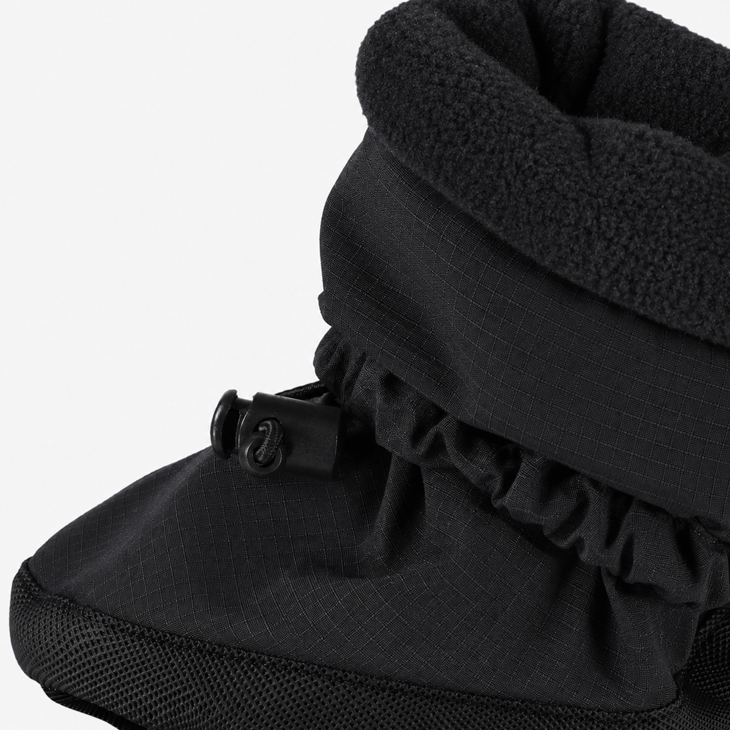 Bottillons de nylon noirs, bébé