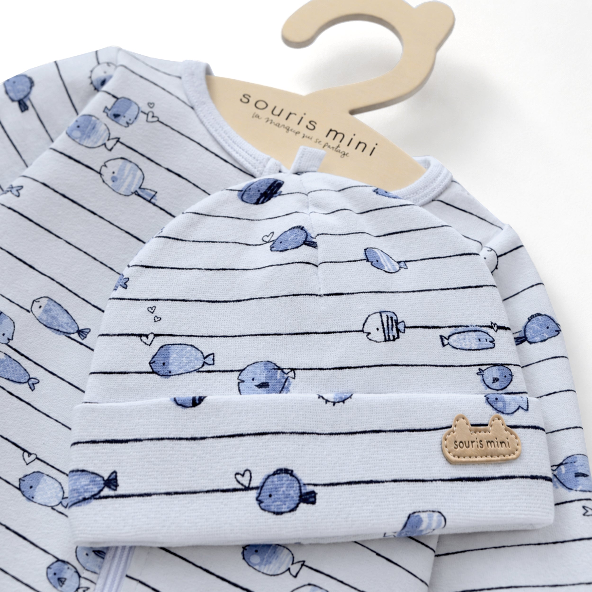 Pyjama bleu pâle rayé à motifs de poissons , naissance