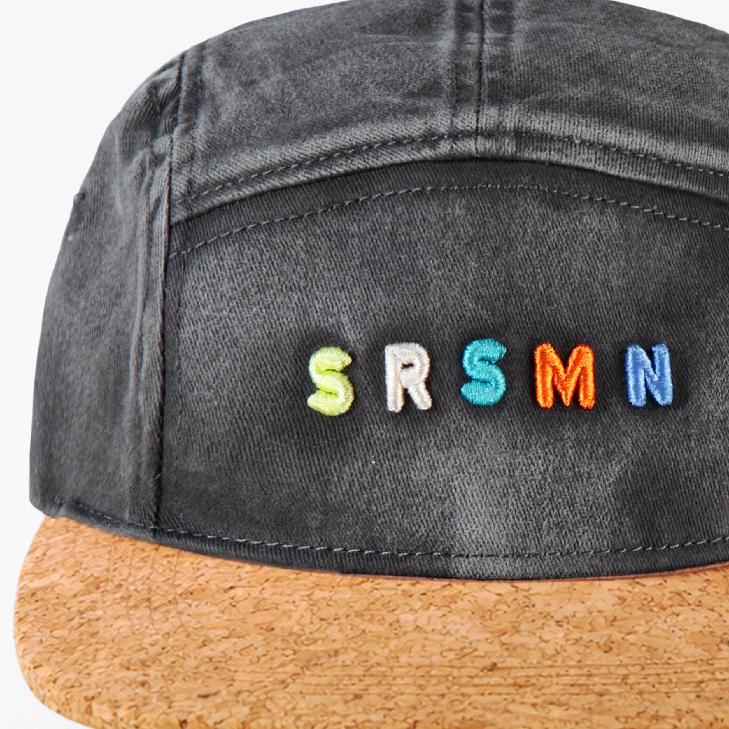 Black and beige cap, child