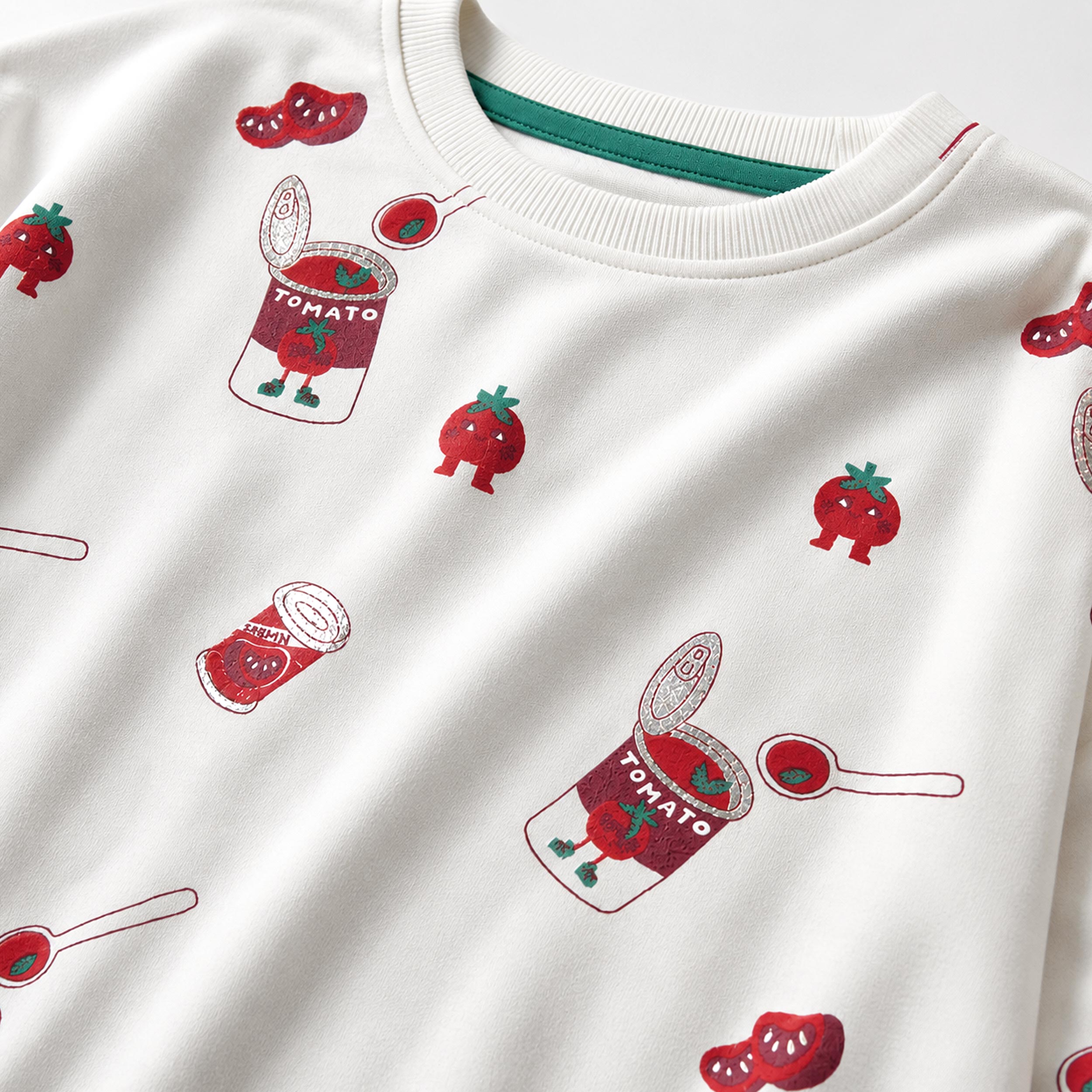 T-shirt crème à imprimé de tomates et de conserves, enfant
