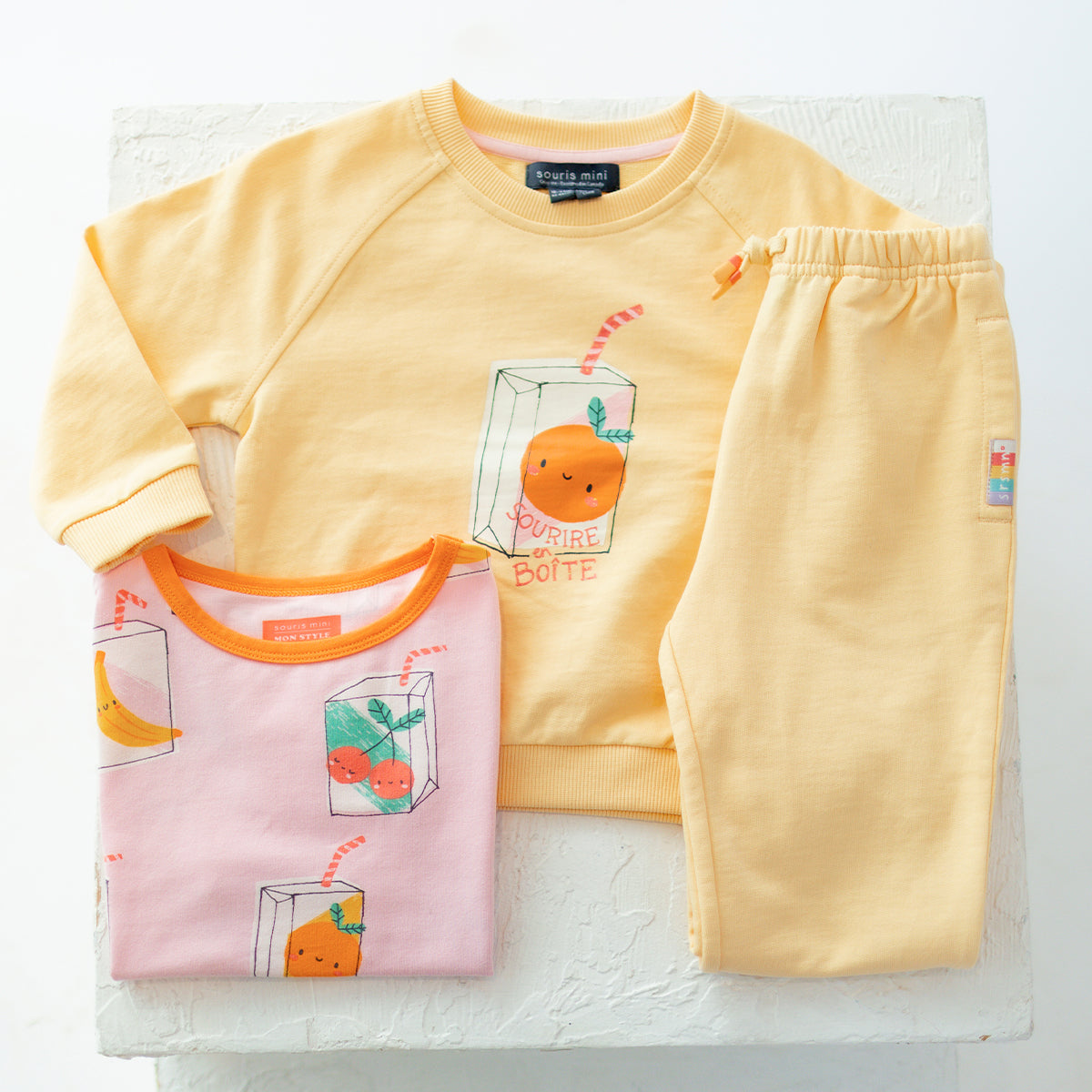 Chandail jaune avec illustration, bébé