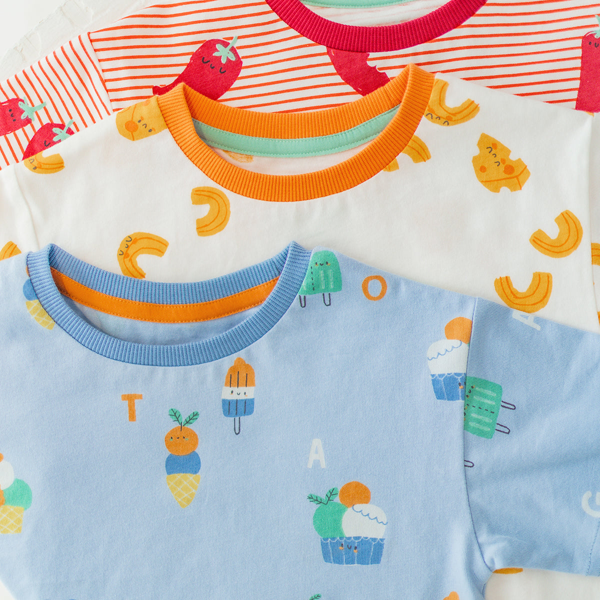 T-shirt crème à motifs de macaronis, bébé