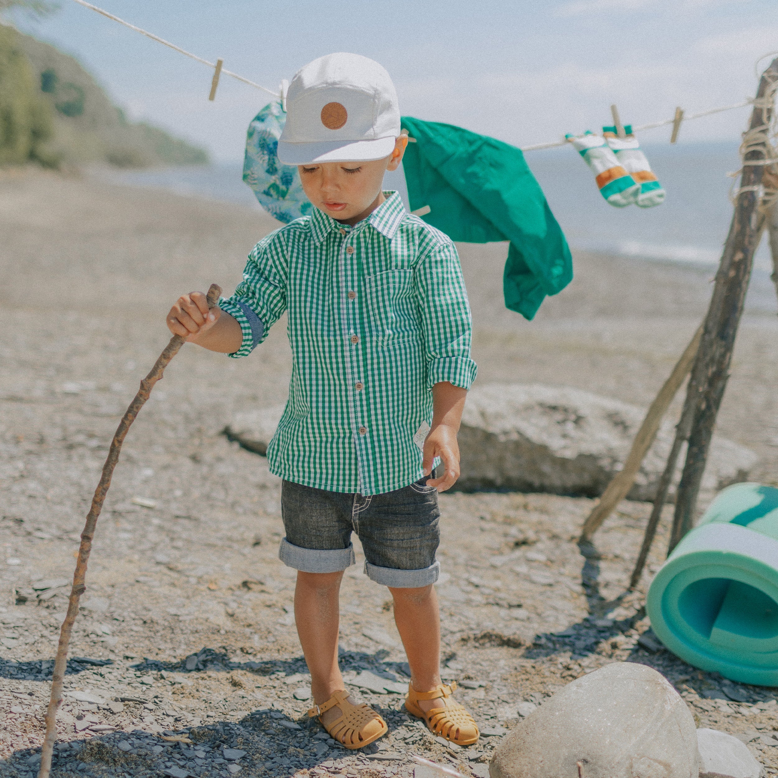 Look du short coupe régulière en denim extensible, gris moyen, bébé