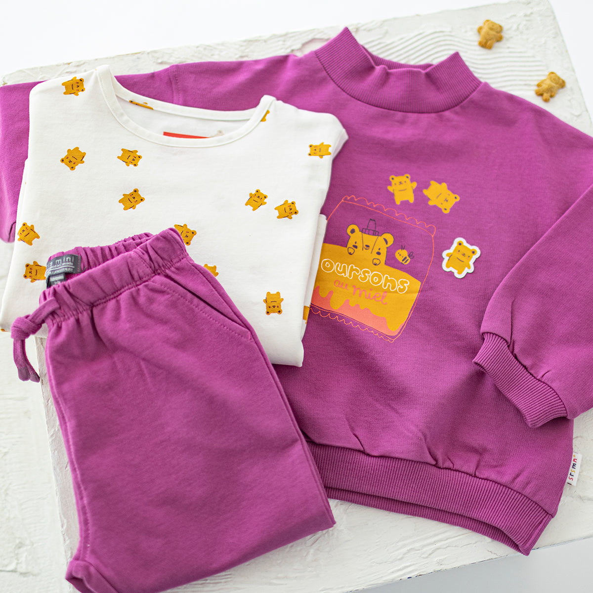 Purple sweatshirt with illustration, baby