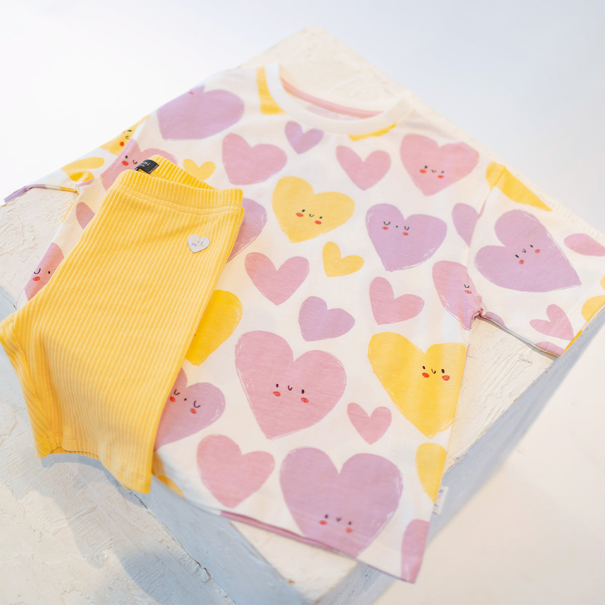Cream T-shirt with heart pattern, child