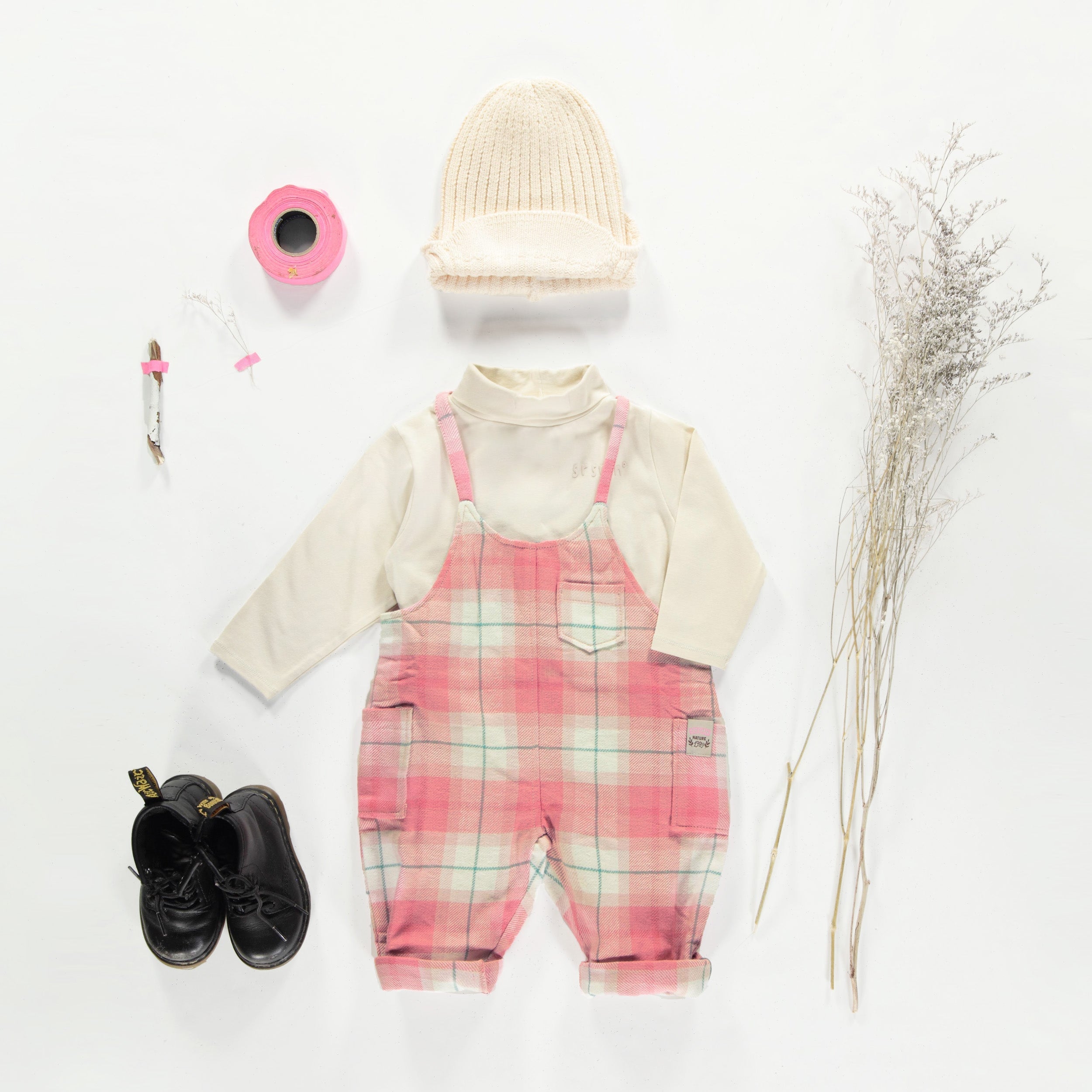 Loose pink plaid overalls in flannel, baby