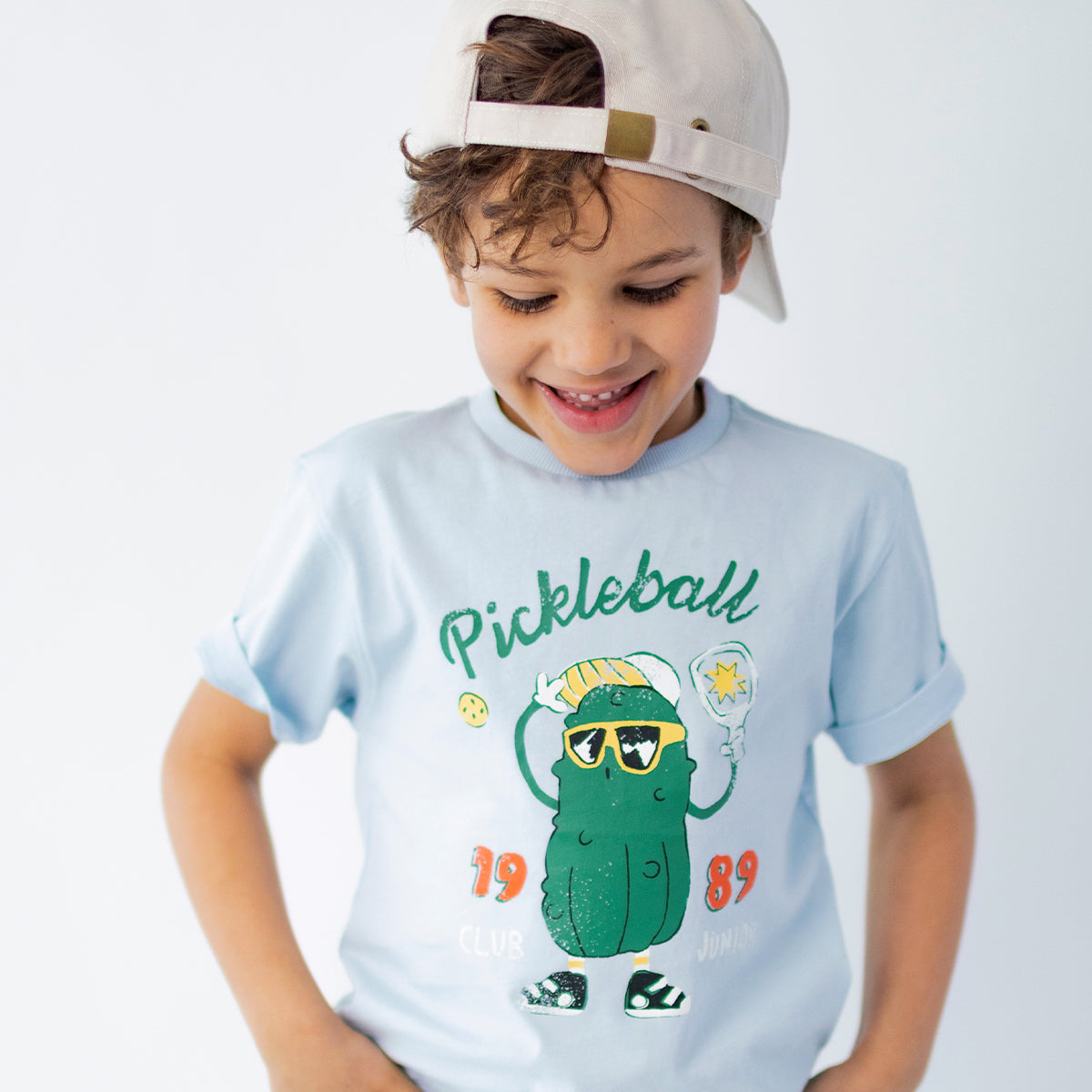 Light blue T-shirt with an illustration, child