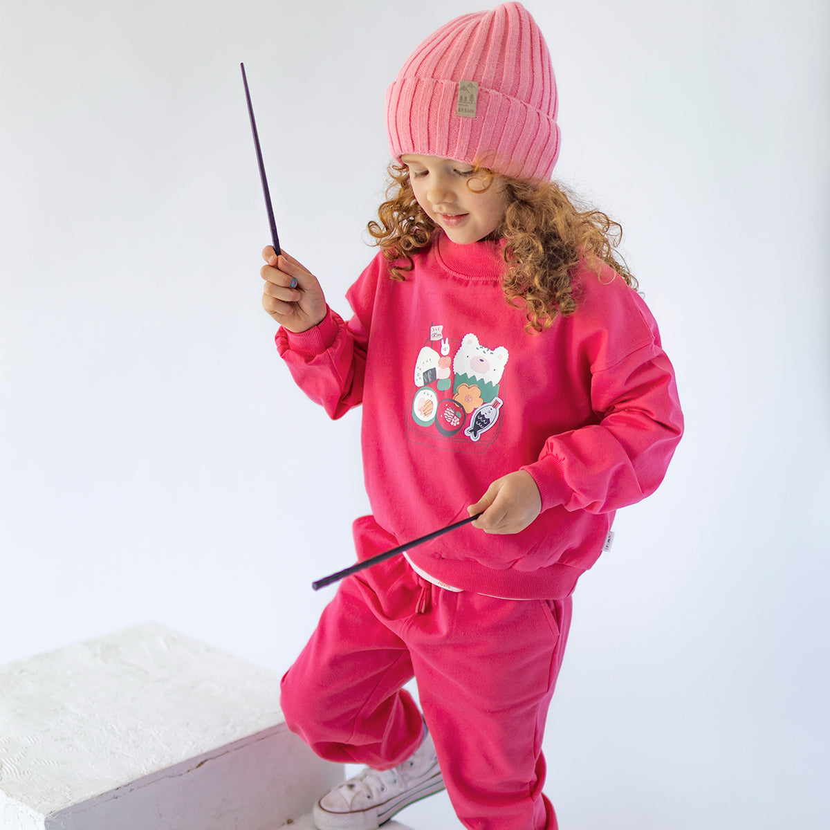 Dark pink sweatshirt with illustration, child