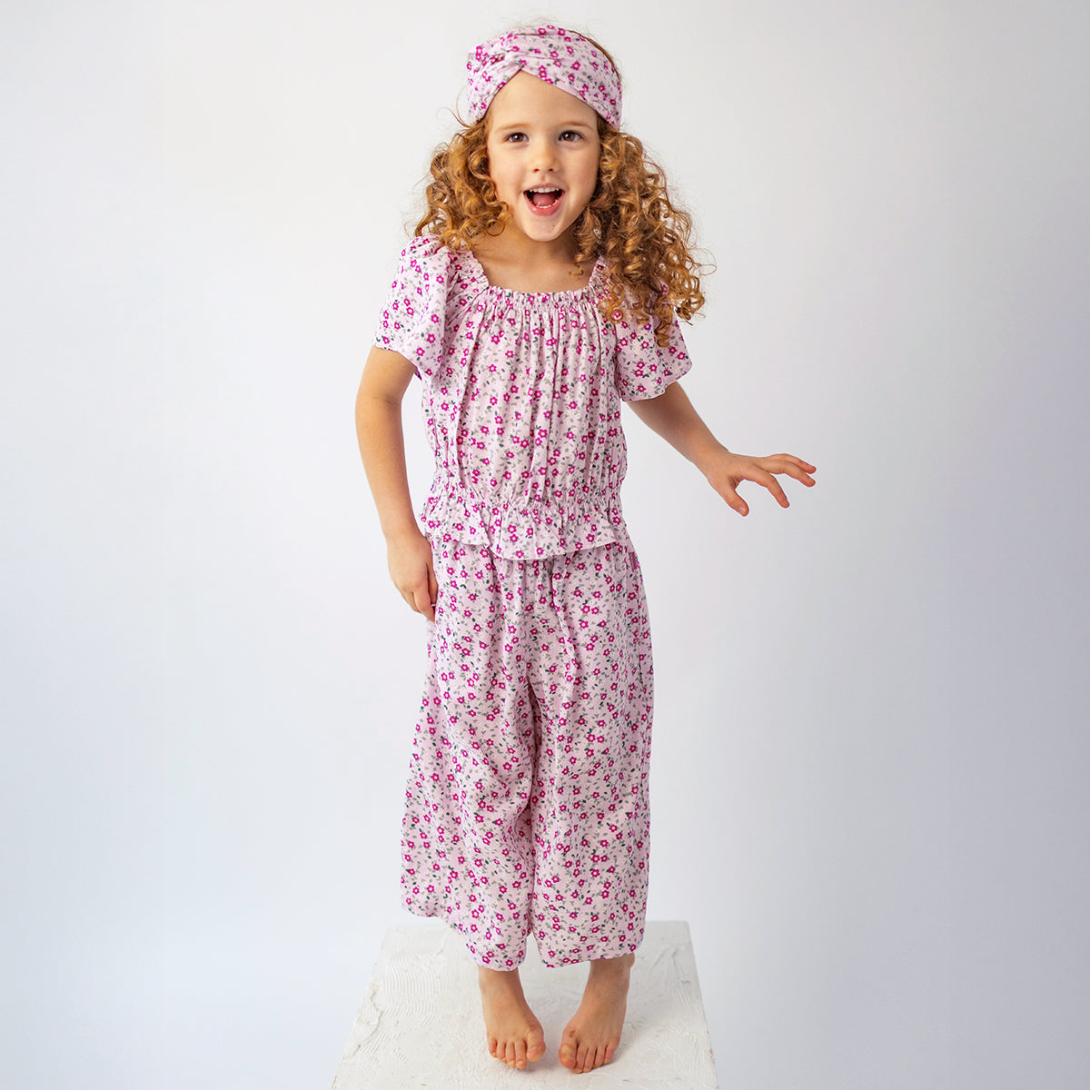 Pantalon lilas à motif floral, enfant