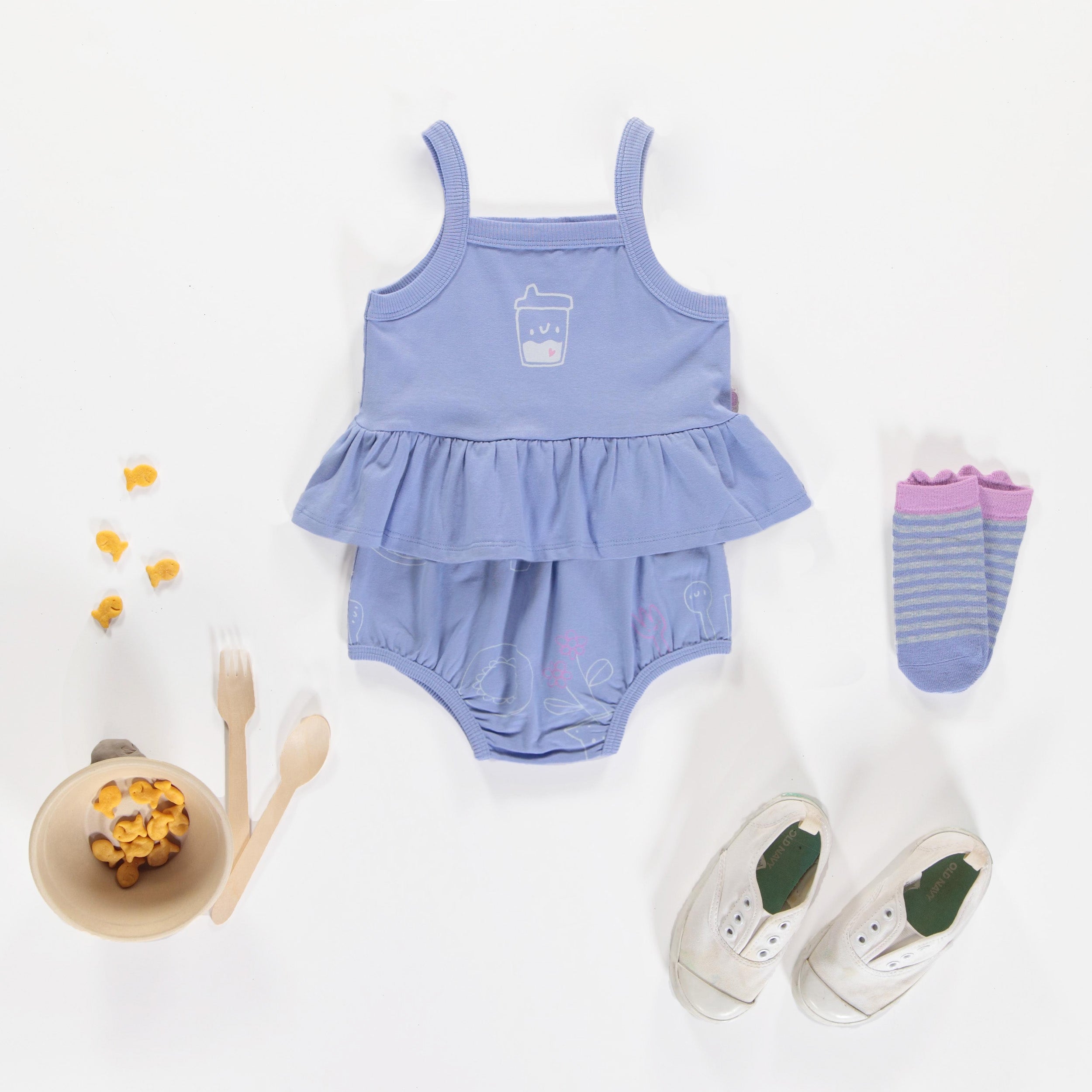 Look de la camisole bleue lavande à bretelles minces en coton, bébé
