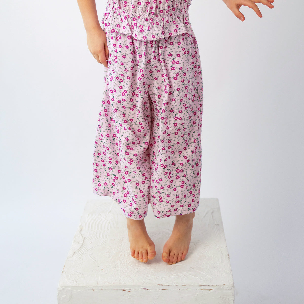 Pantalon lilas à motif floral, enfant