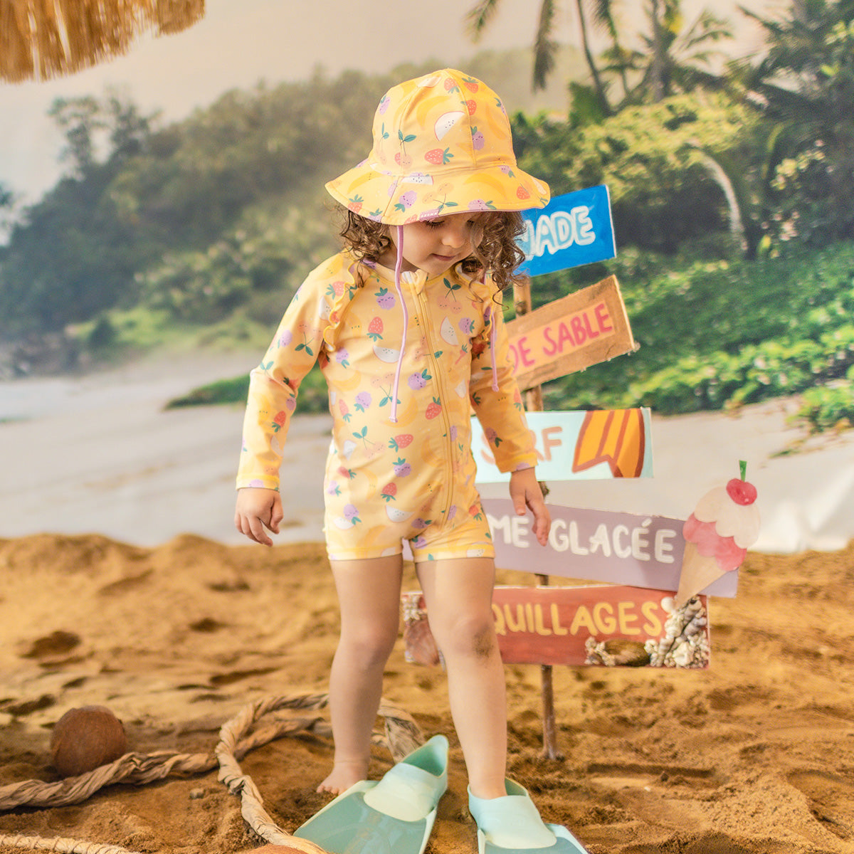 Maillot de bain une pièce jaune à motifs fruités, bébé