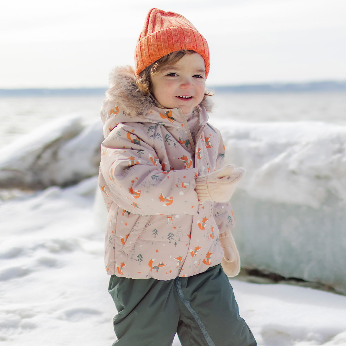 Habit de neige deux pièces beige et vert à imprimé, bébé