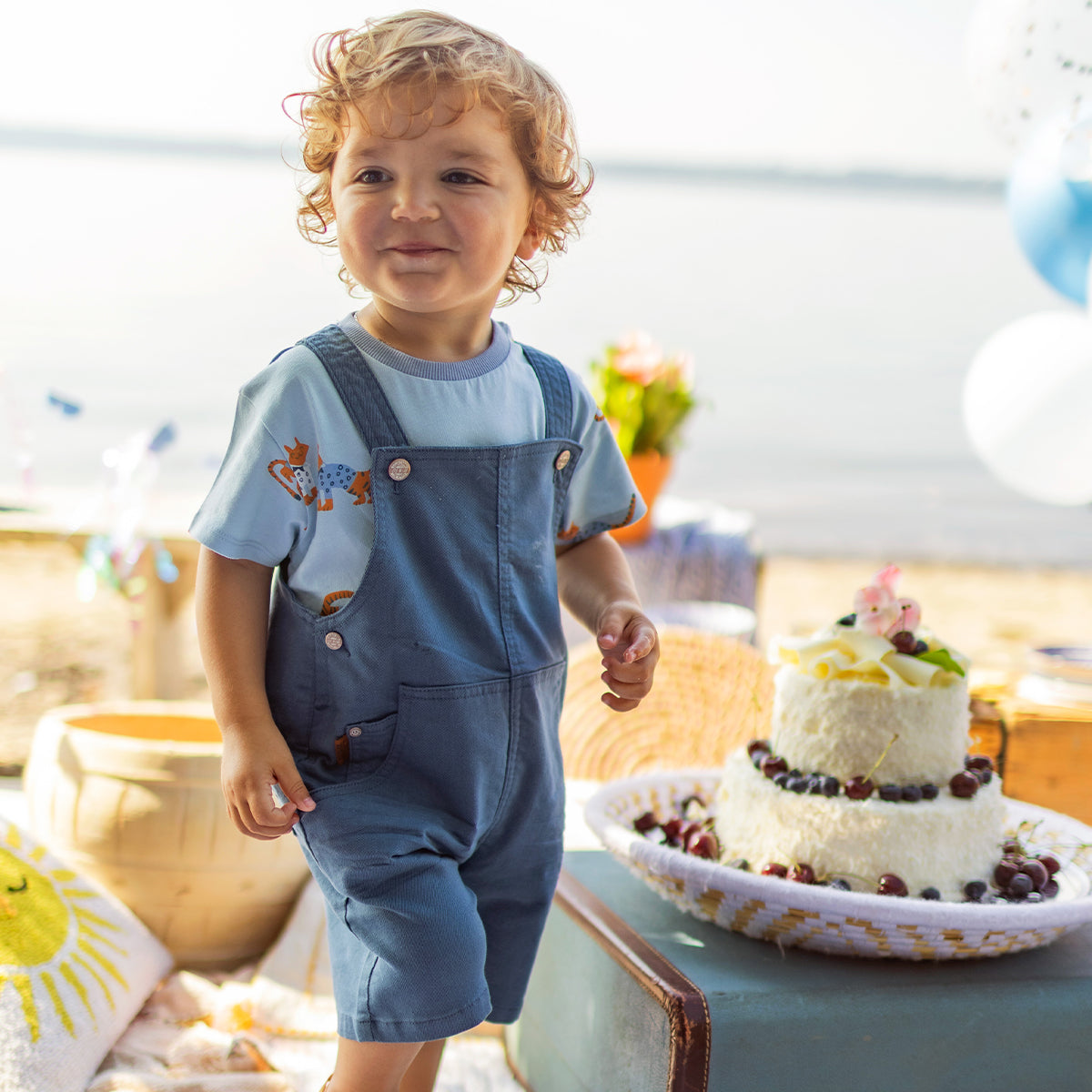 Salopette courte bleue en denim, bébé