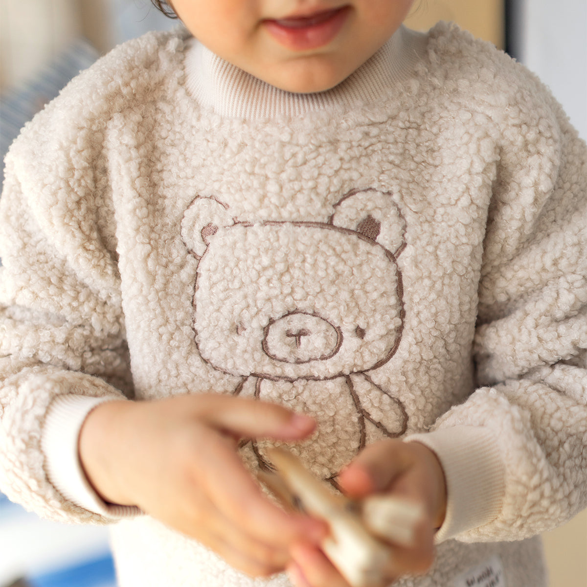 Beige sherpa sweatshirt, baby