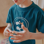 T-shirt turquoise à manches courtes en coton, enfant || Turquoise short-sleeved t-shirt in cotton, child