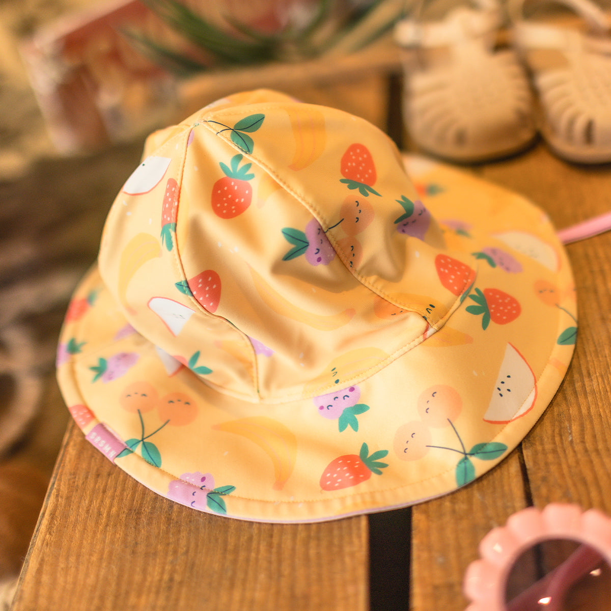 Chapeau de soleil réversible jaune à motifs fruités, bébé
