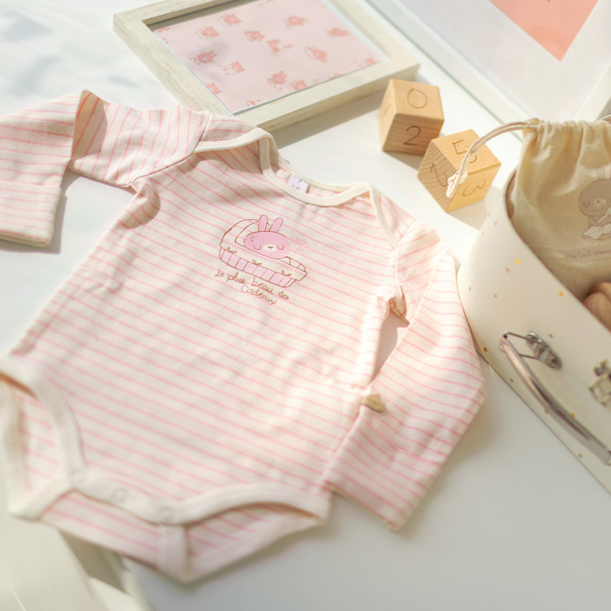 cache-couche du coffret cadeau rose et crème « Le Classique » (8 pièces), naissance