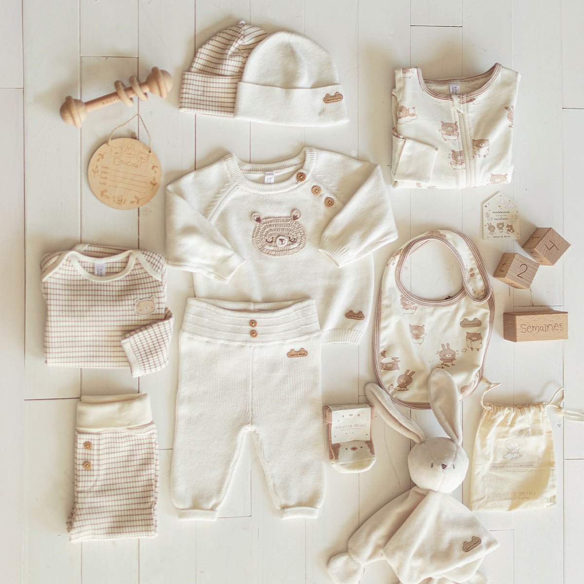 Présentation du coffret cadeau crème et beige « Le Premium » (14 pièces), naissance
