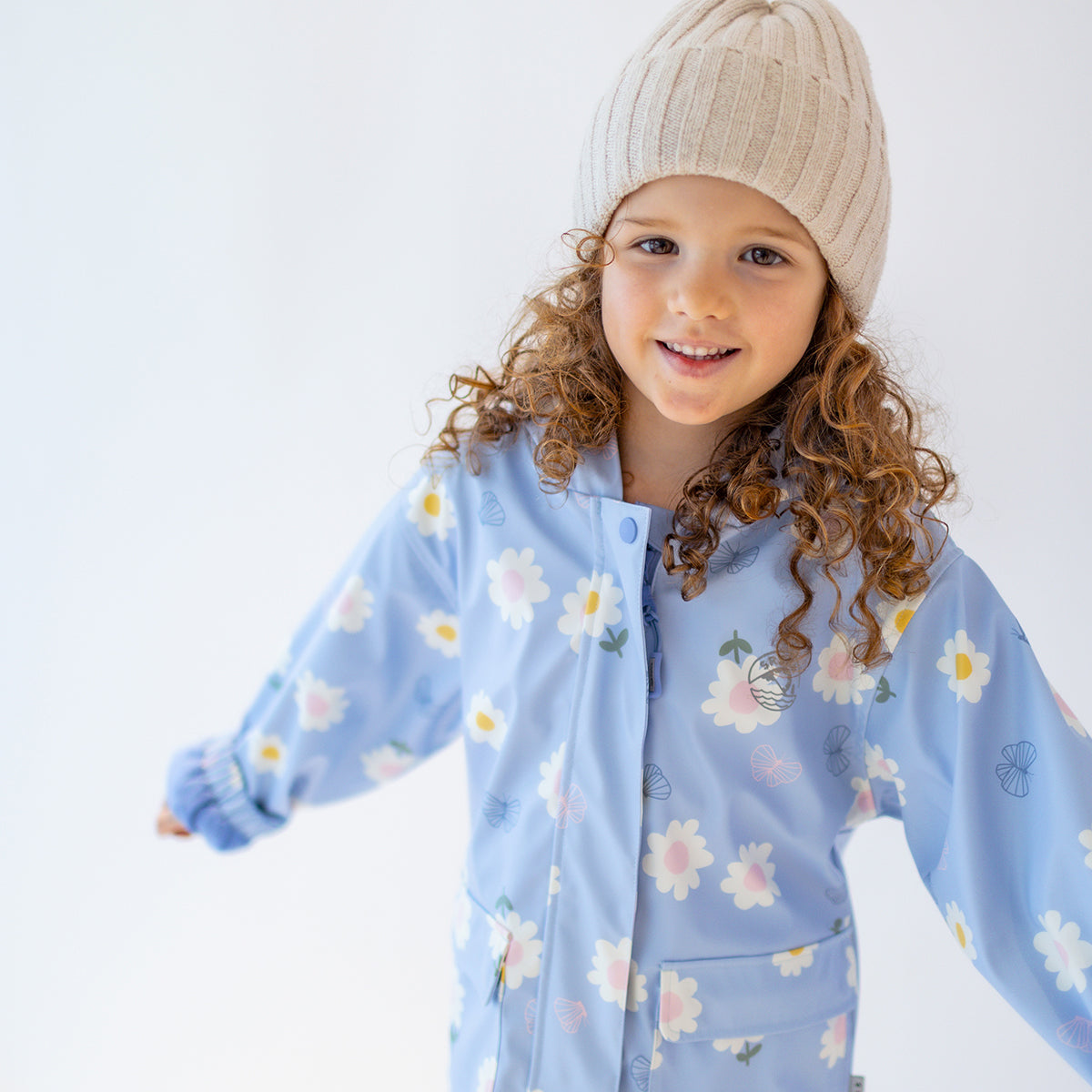 Manteau imperméable bleu pâle avec fleurs et papillons, enfant