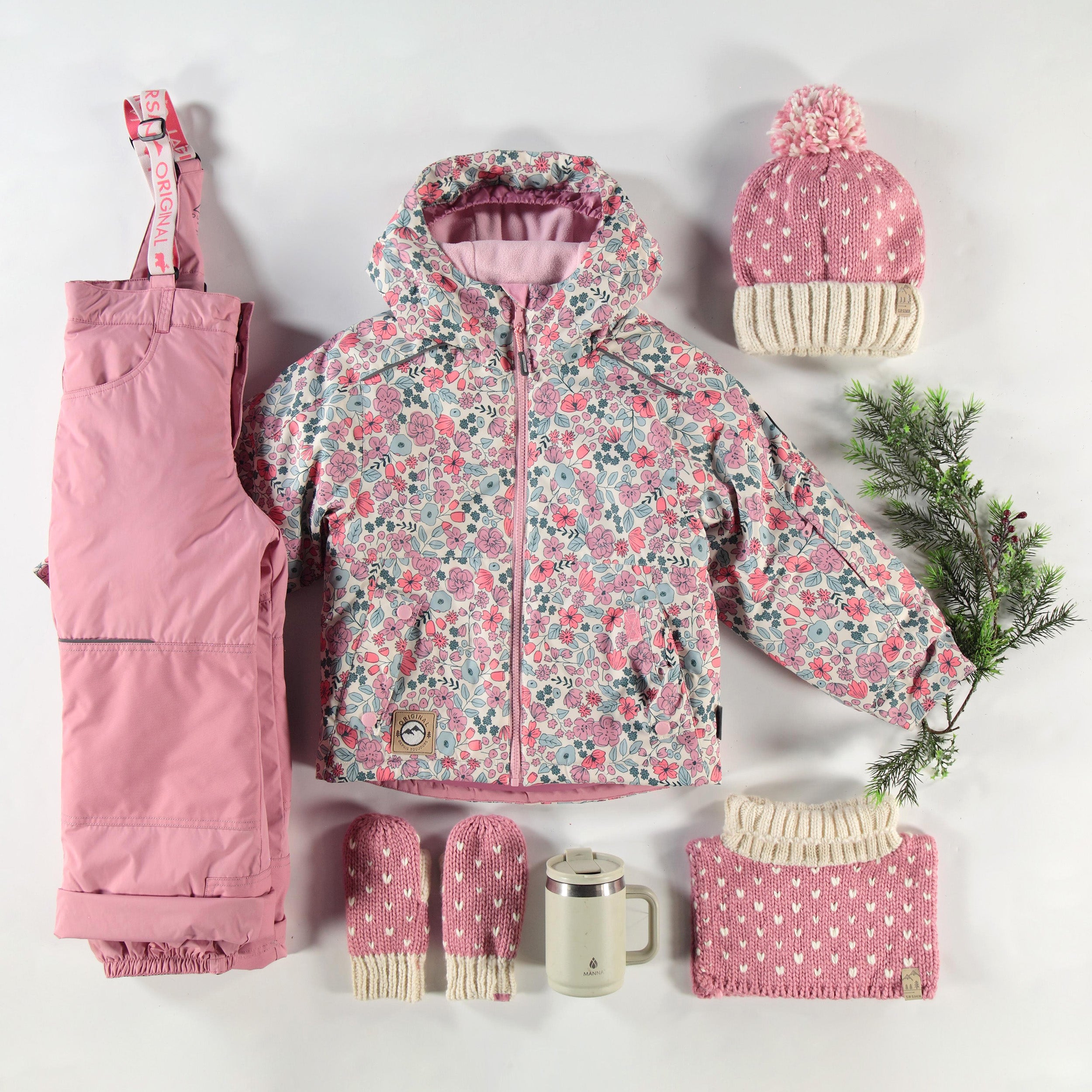 Mitaines rose et crème en tricot avec cœurs, enfant