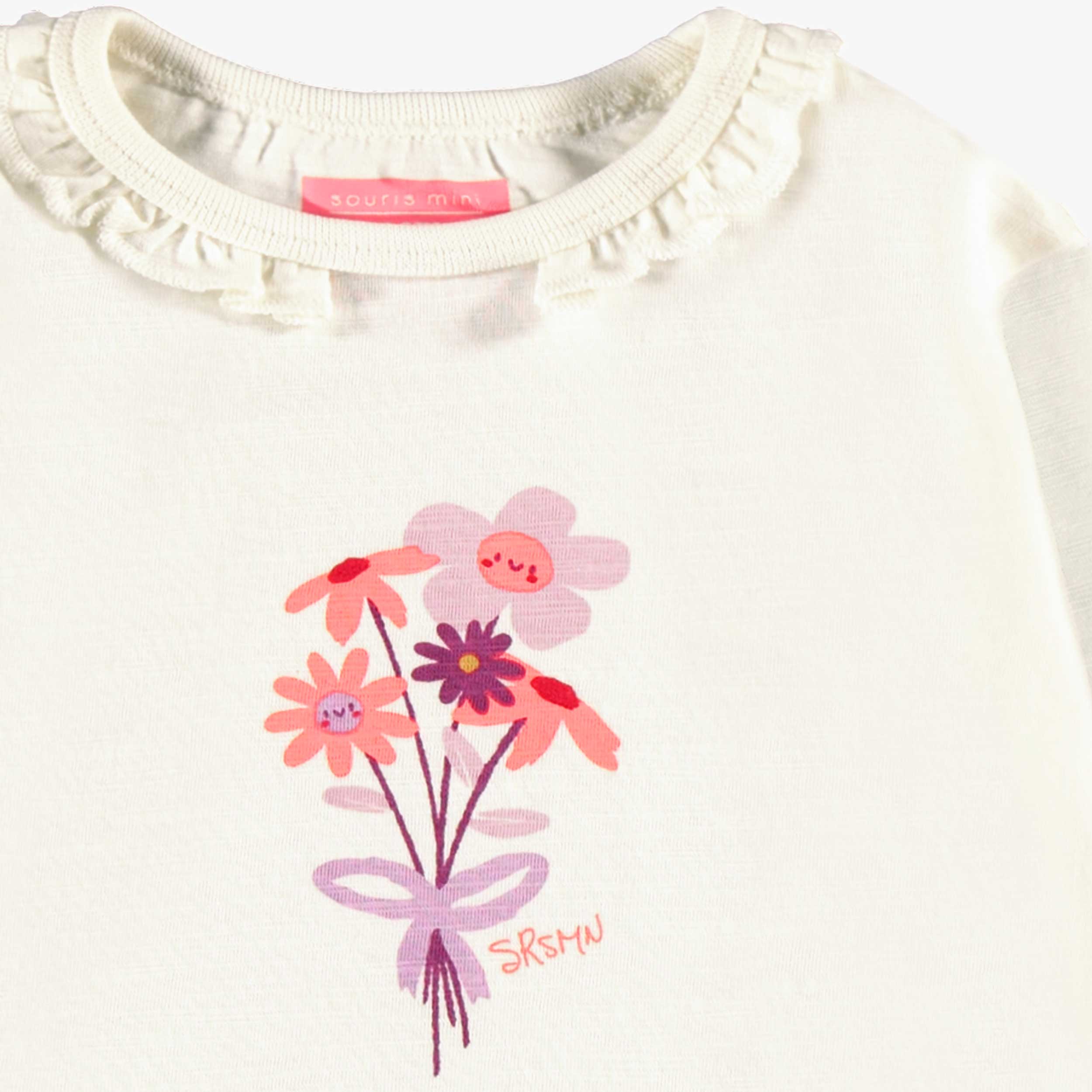 Zoom détails du t-shirt crème avec imprimé, bébé