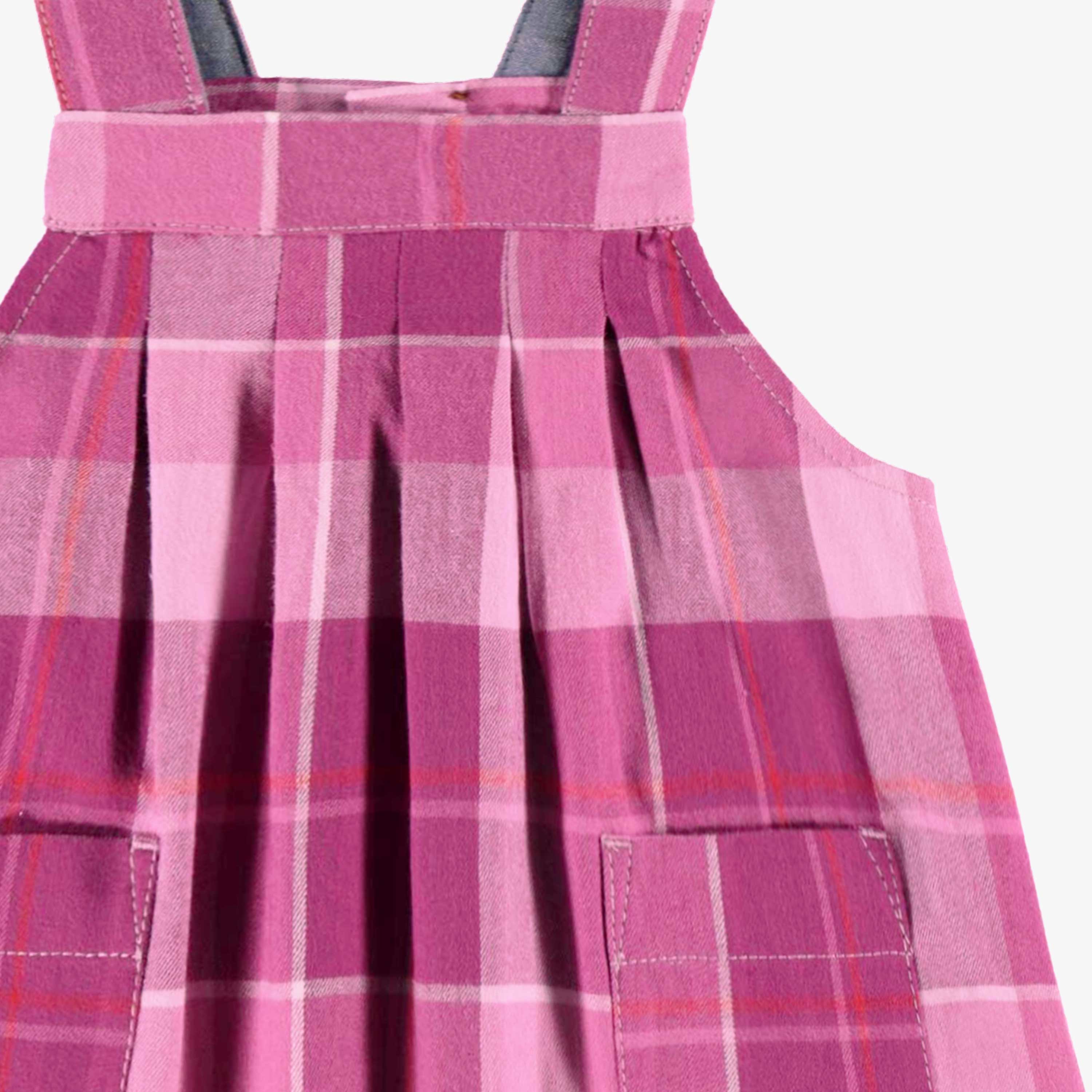 Zoom de la robe chasuble mauve à carreaux, bébé