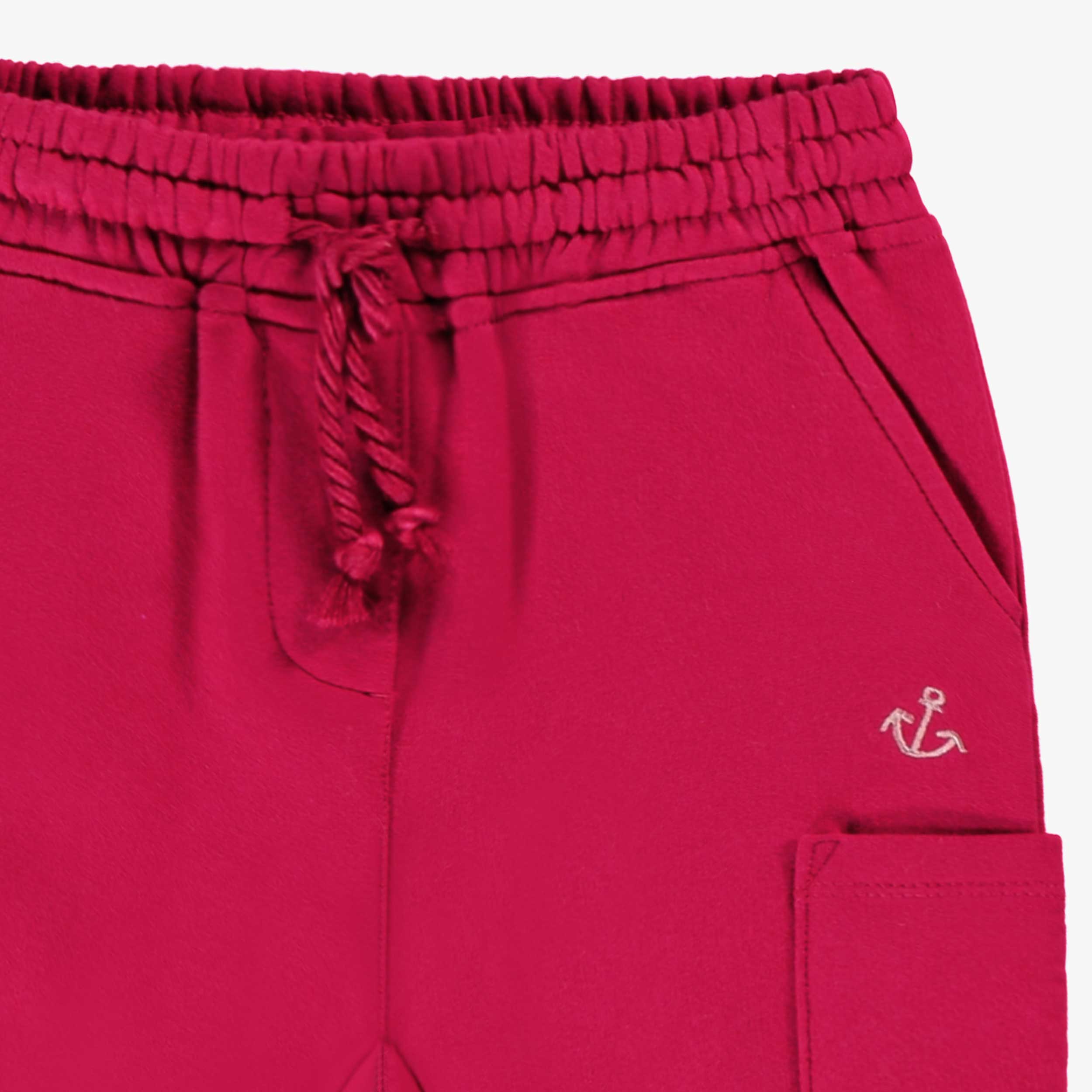 Zoom détails du pantalon fuchsia style jogger, bébé