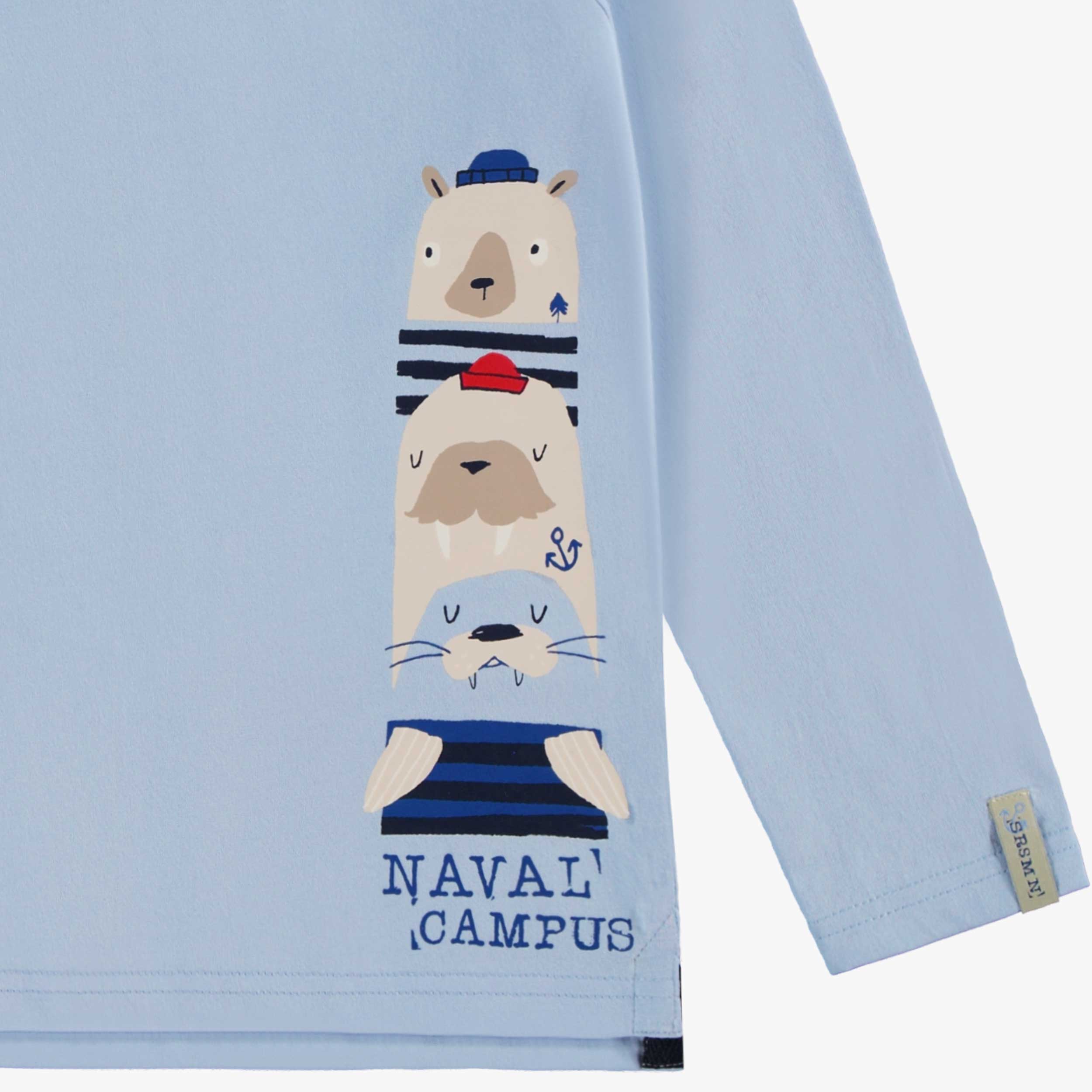 Zoom détails t-shirt bleu avec illustrations, enfant