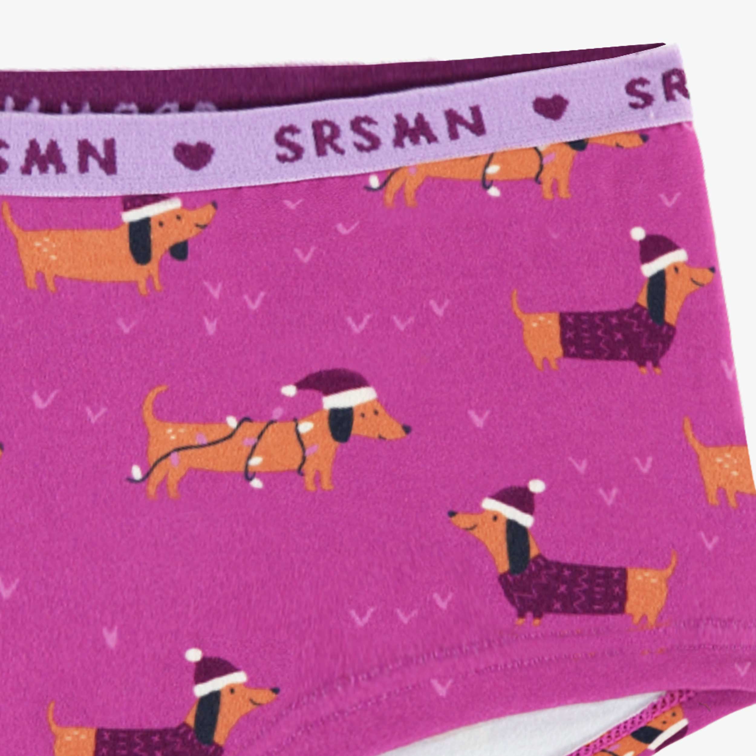 Zoom détails de la culotte garçonne mauve à motifs de chiens, enfant