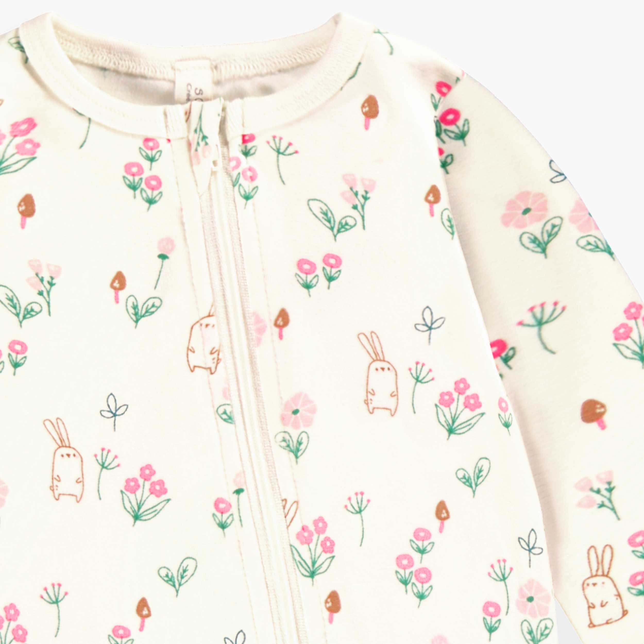 Zoom imprimés du pyjama crème à motifs, naissance