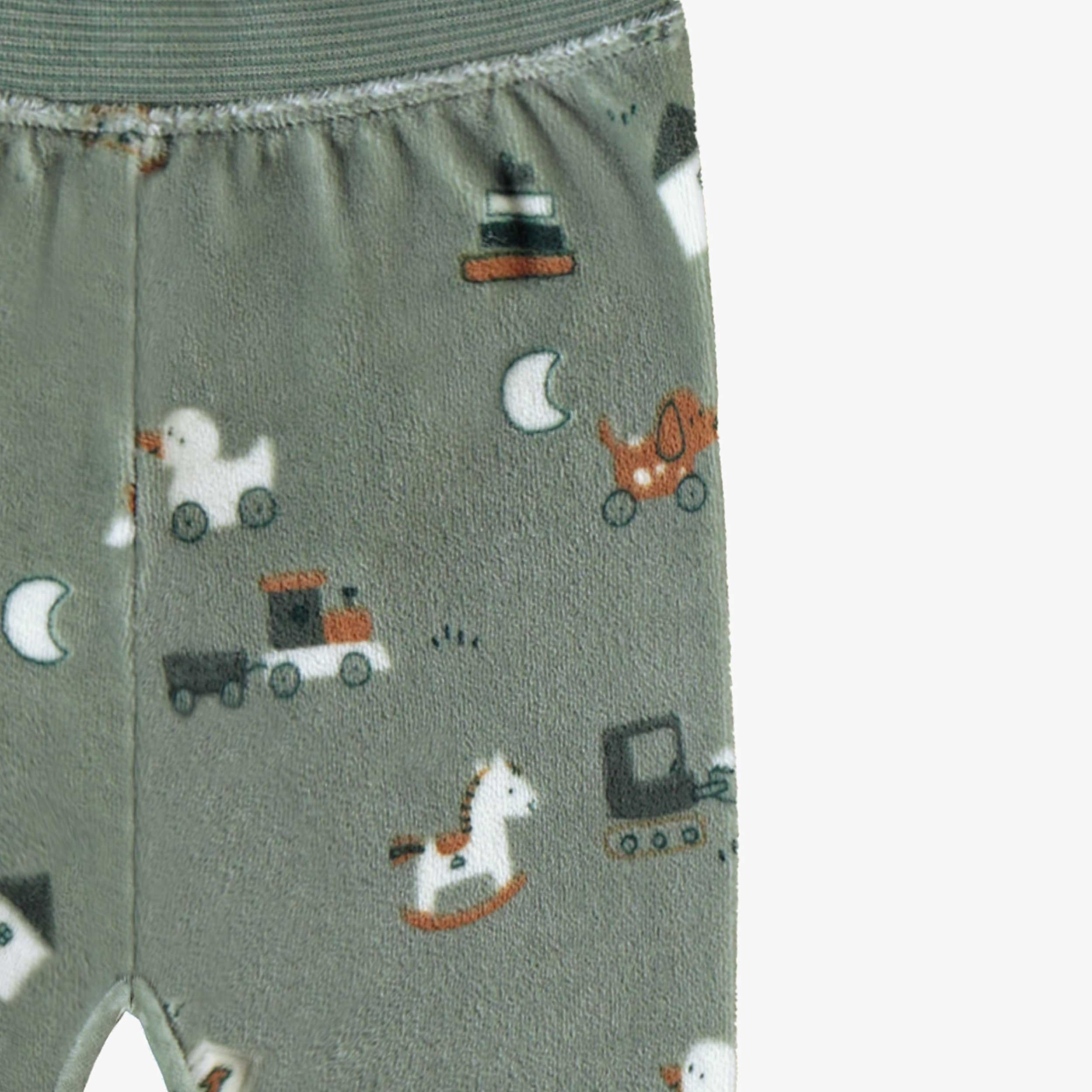 Zoom détails du legging vert en velours, naissance