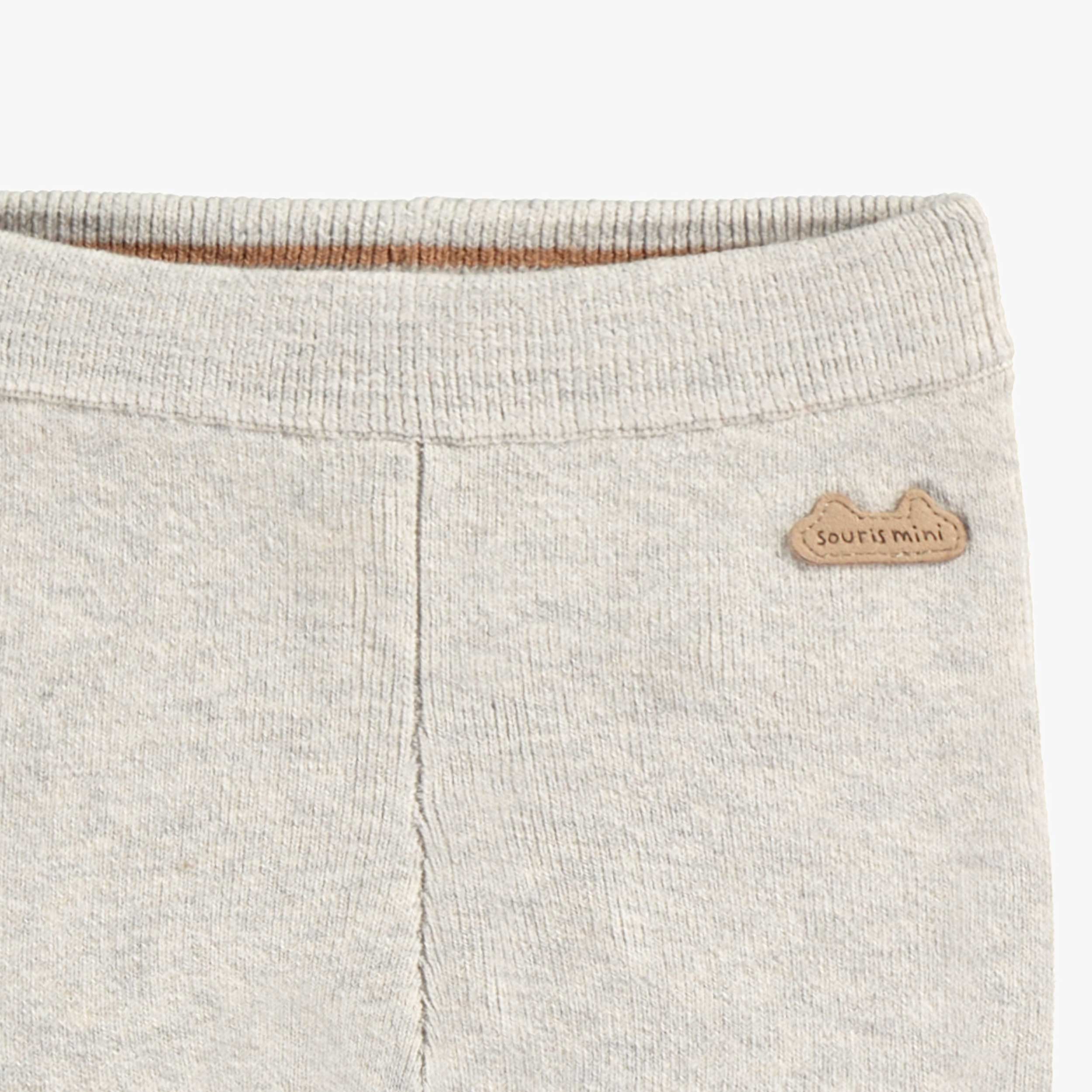 Zoom détails du legging crème en tricot, naissance