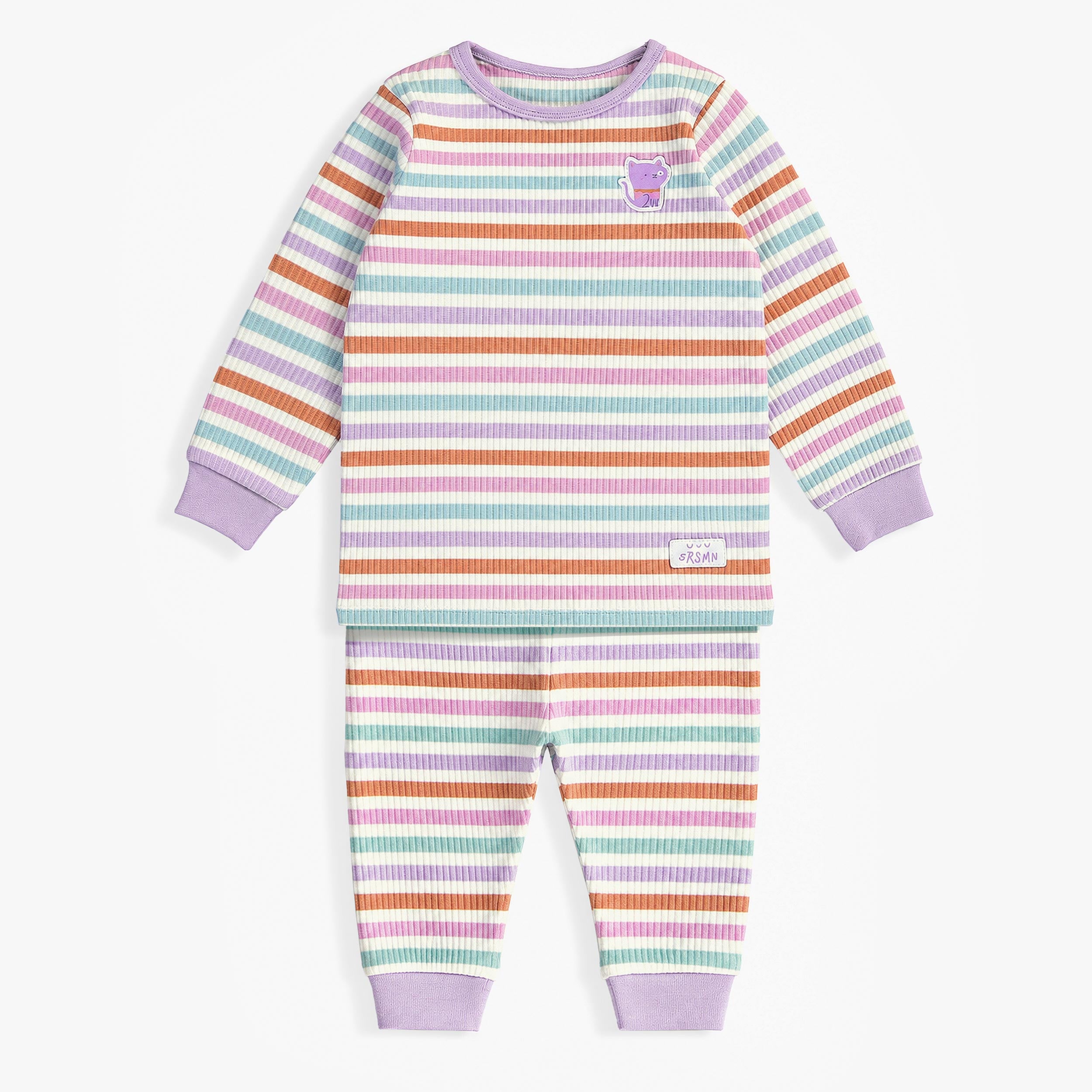 Ensemble pyjama deux pieces pour enfant a rayures multicolores avec poignets lilas et ecusson chat violet. Souris Mini