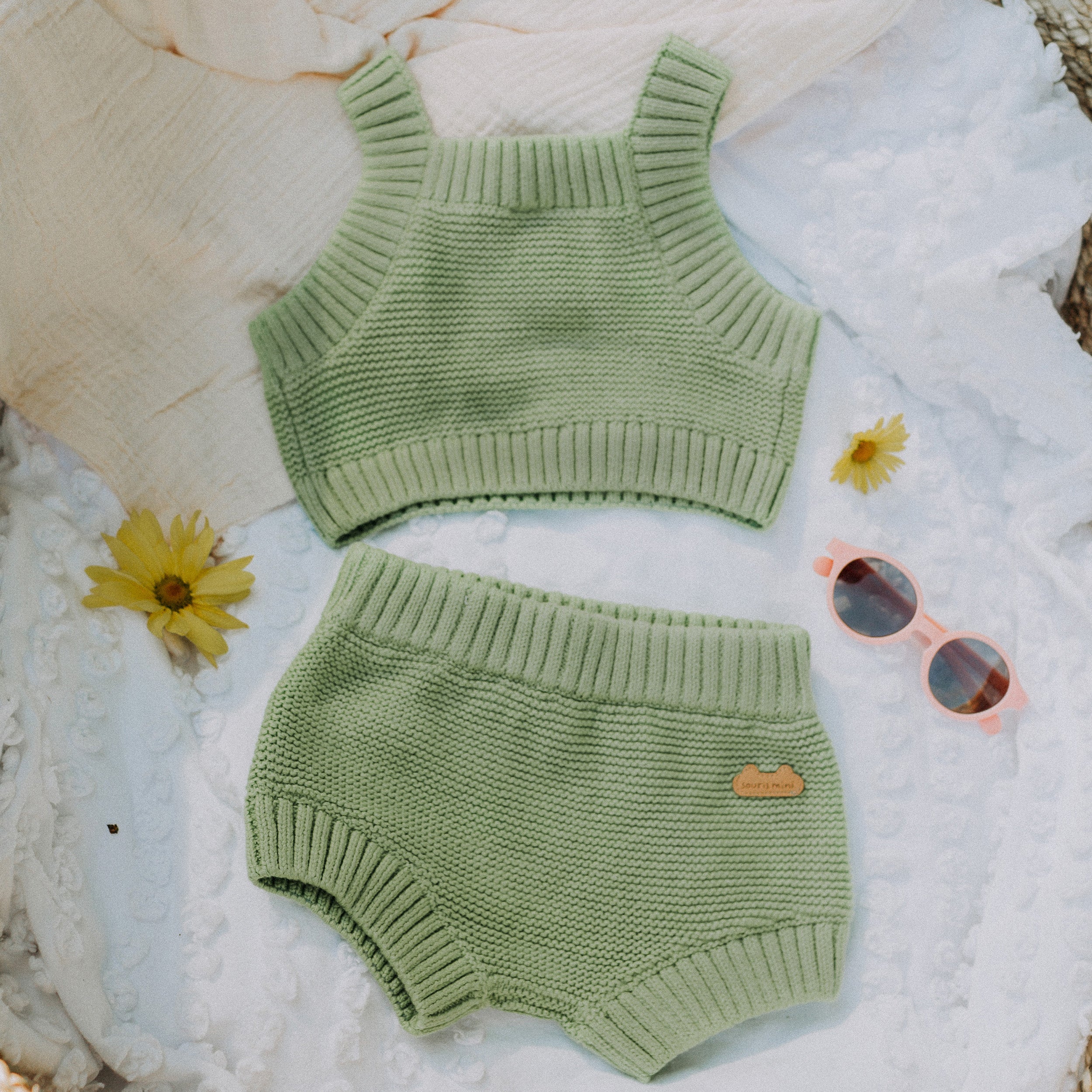 Look du short vert en maille, naissance
