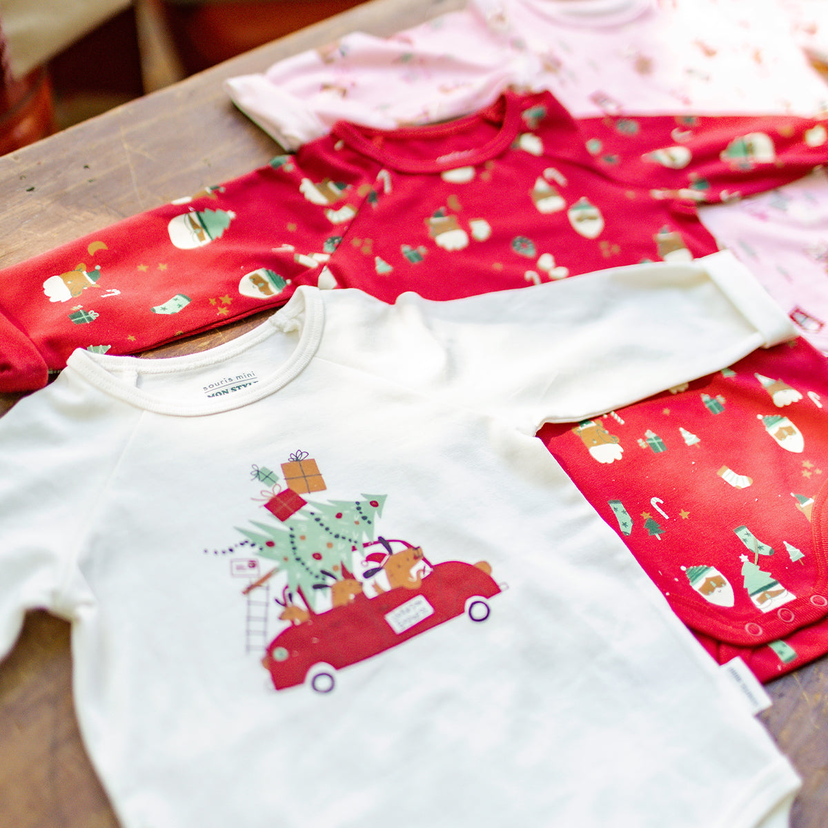 Cream bodysuit with holiday illustration, baby