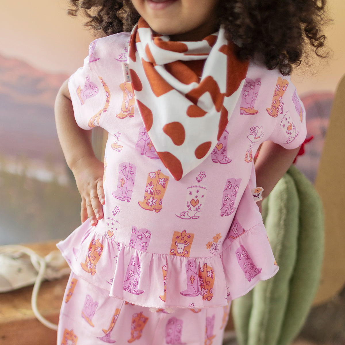 Pantalon rose à motifs bottes de cowboy, bébé