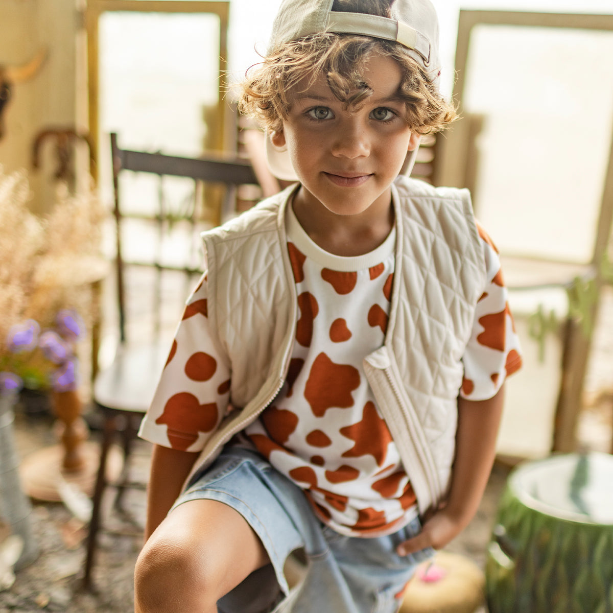 Beige cap with patch, child