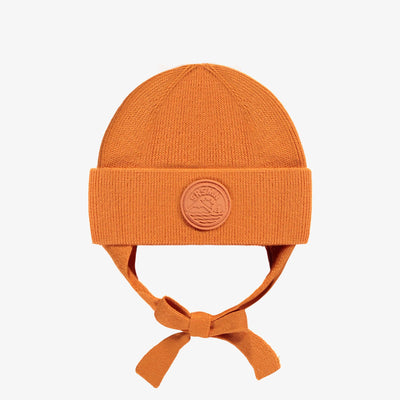 Tuque de maille orange avec cordons, bébé || Orange knit toque with tie cords, baby