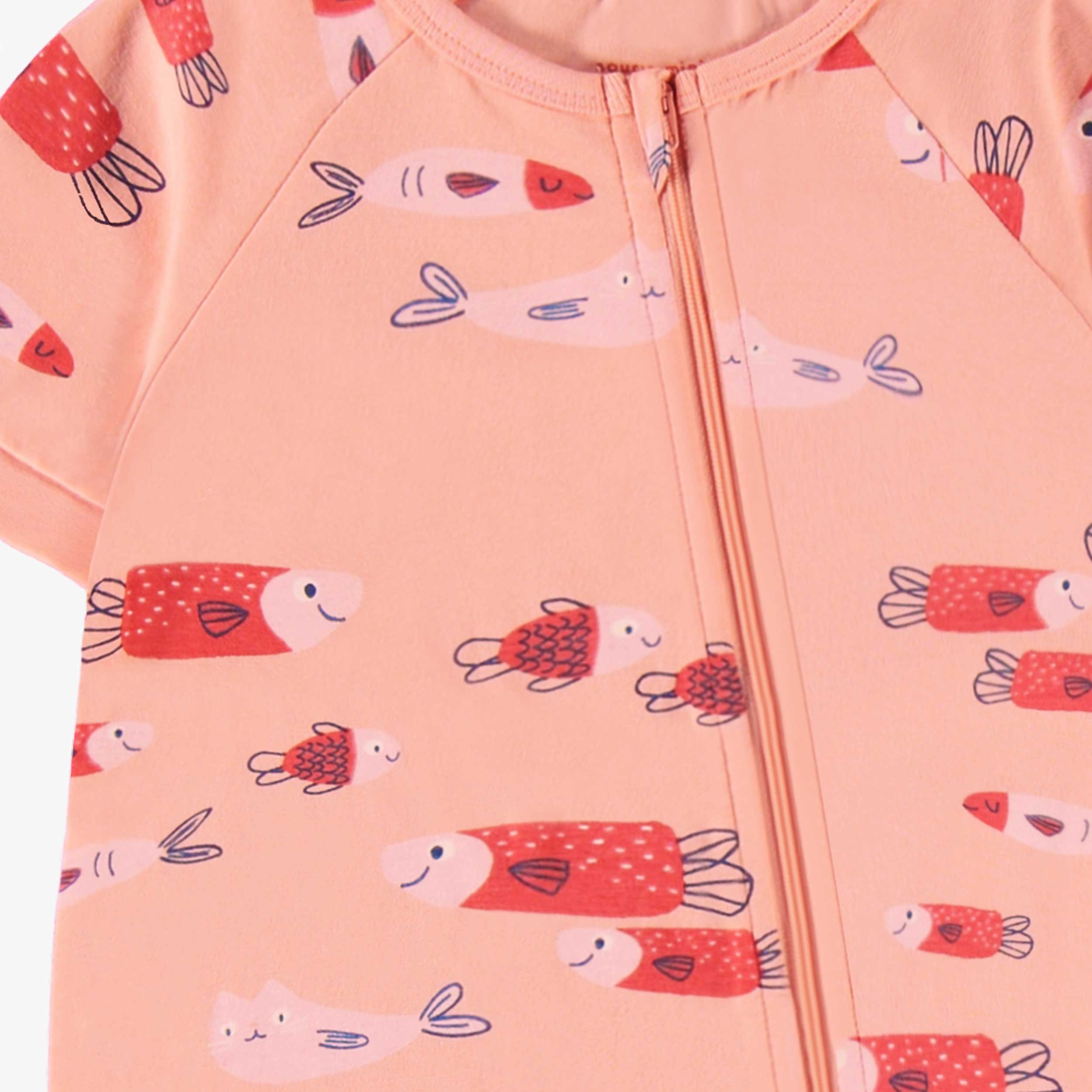 Pyjama une-pièce rose à motifs, bébé, détails