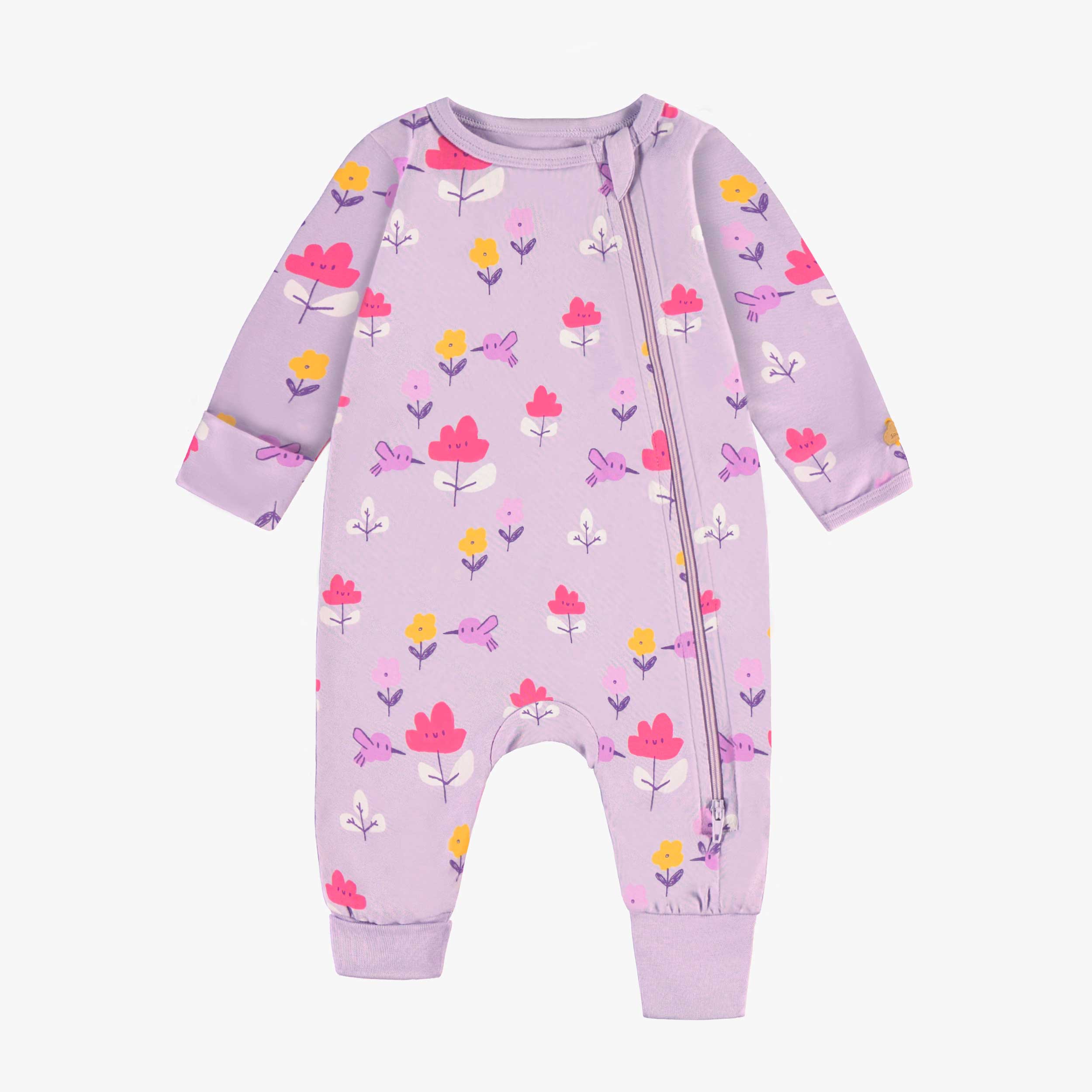 Pyjama mauve à motifs, naissance