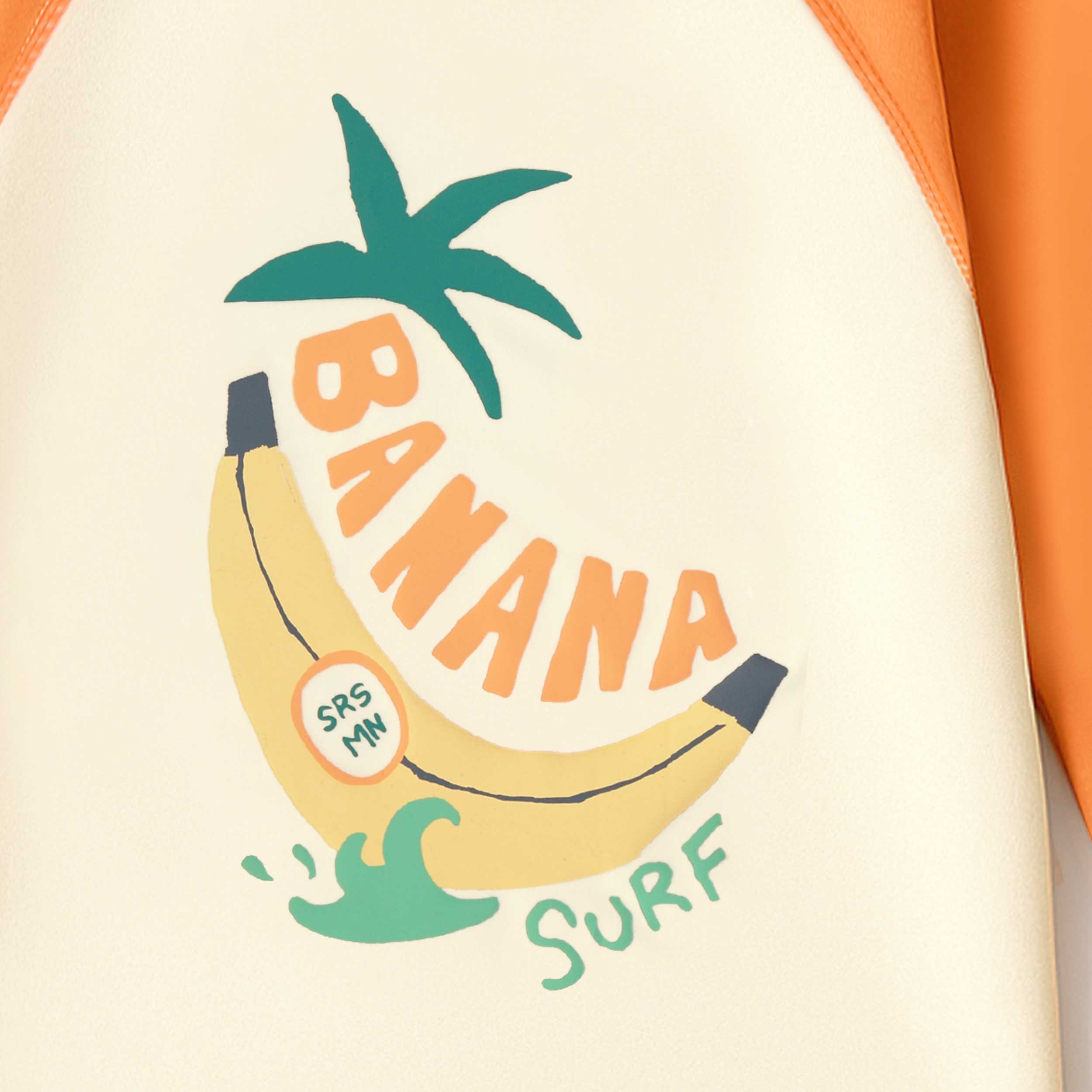 Zoom détails du t-shirt de bain crème et orange avec illustration, enfant