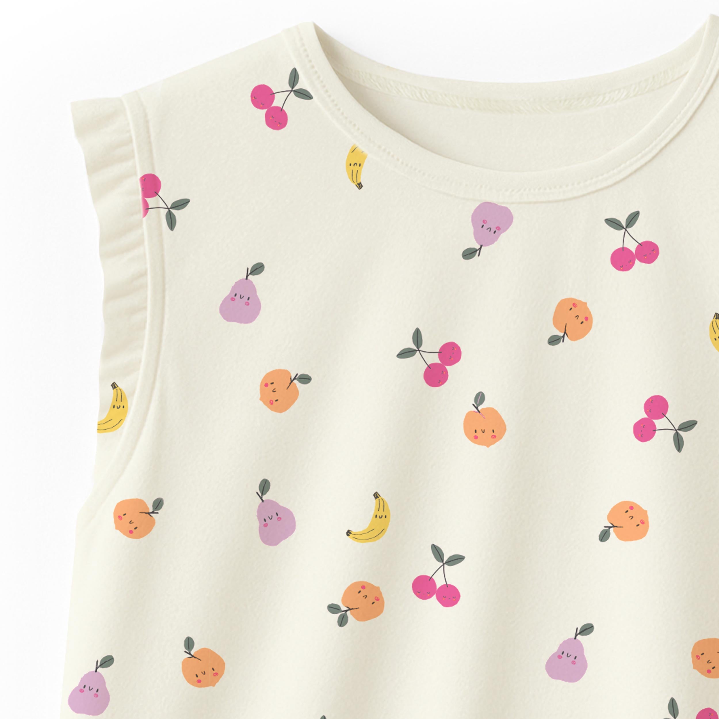Zoom du t-shirt sans manches crème à motifs de fruits, enfant