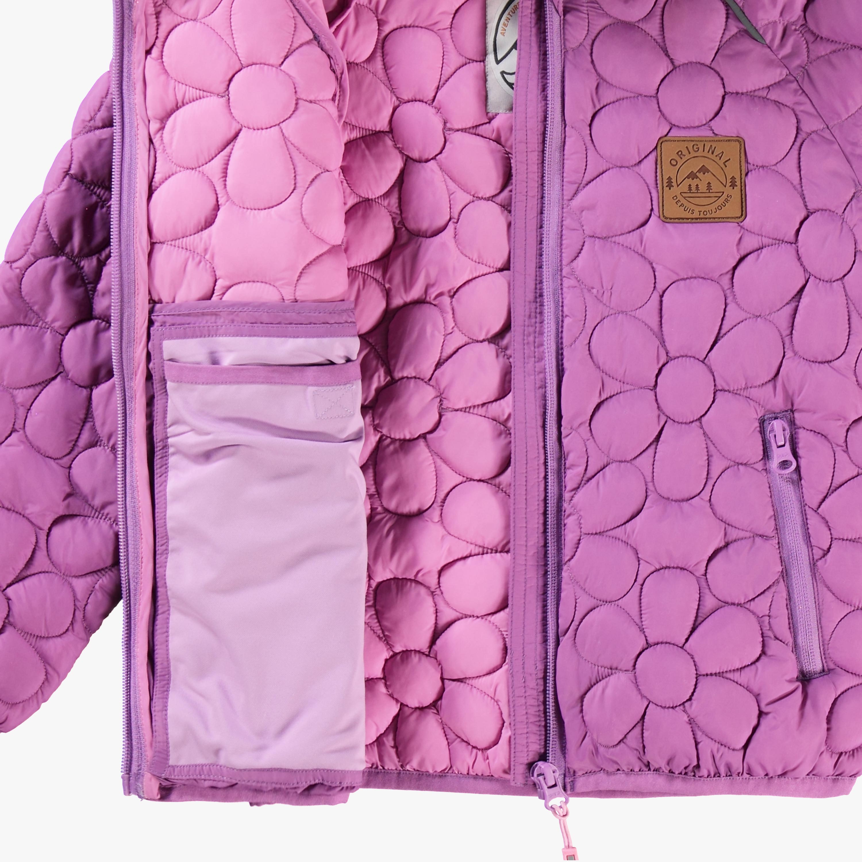 Zoom détails du manteau doudoune mauve avec matelassé floral, enfant