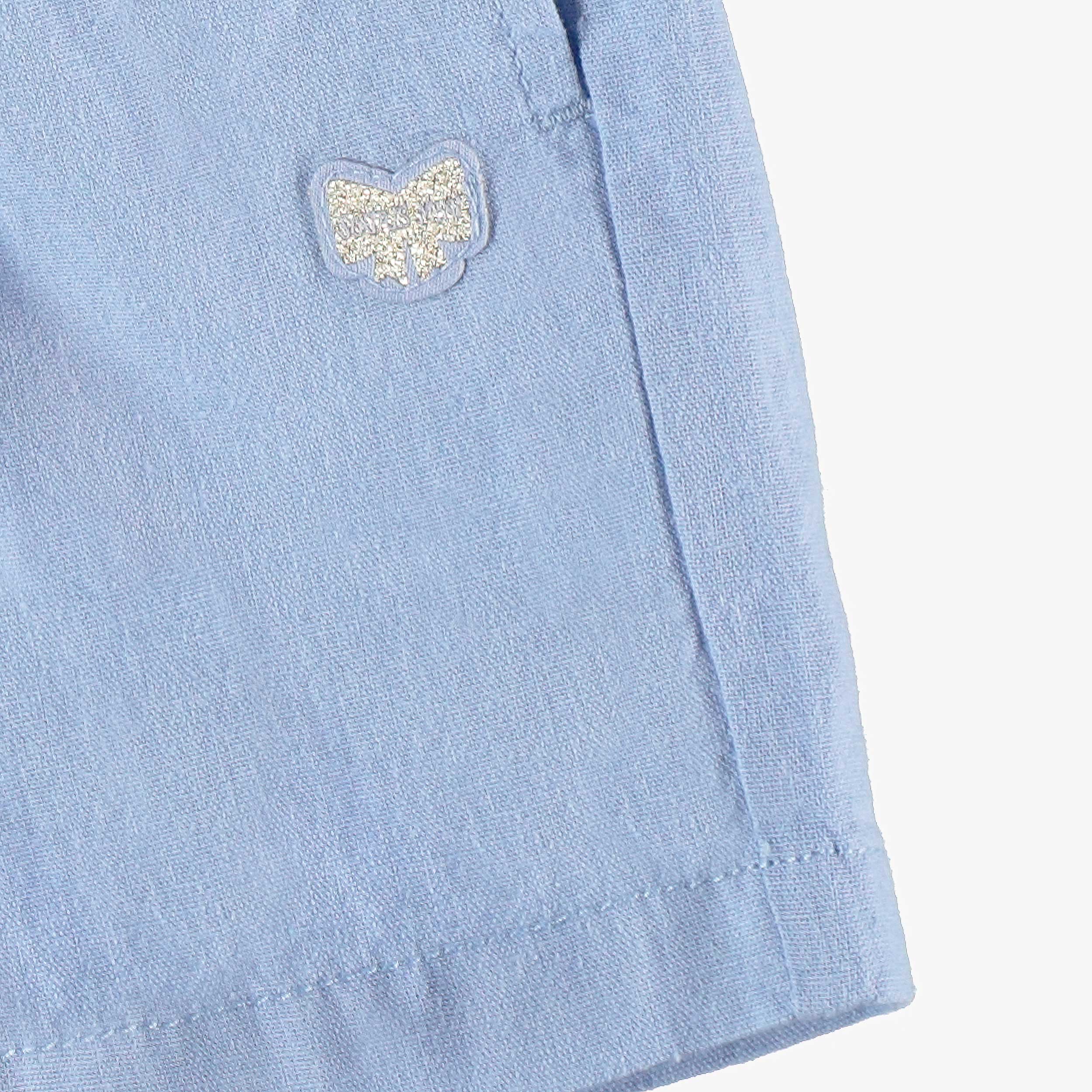Zoom détails du short bleu en coton et lin, enfant