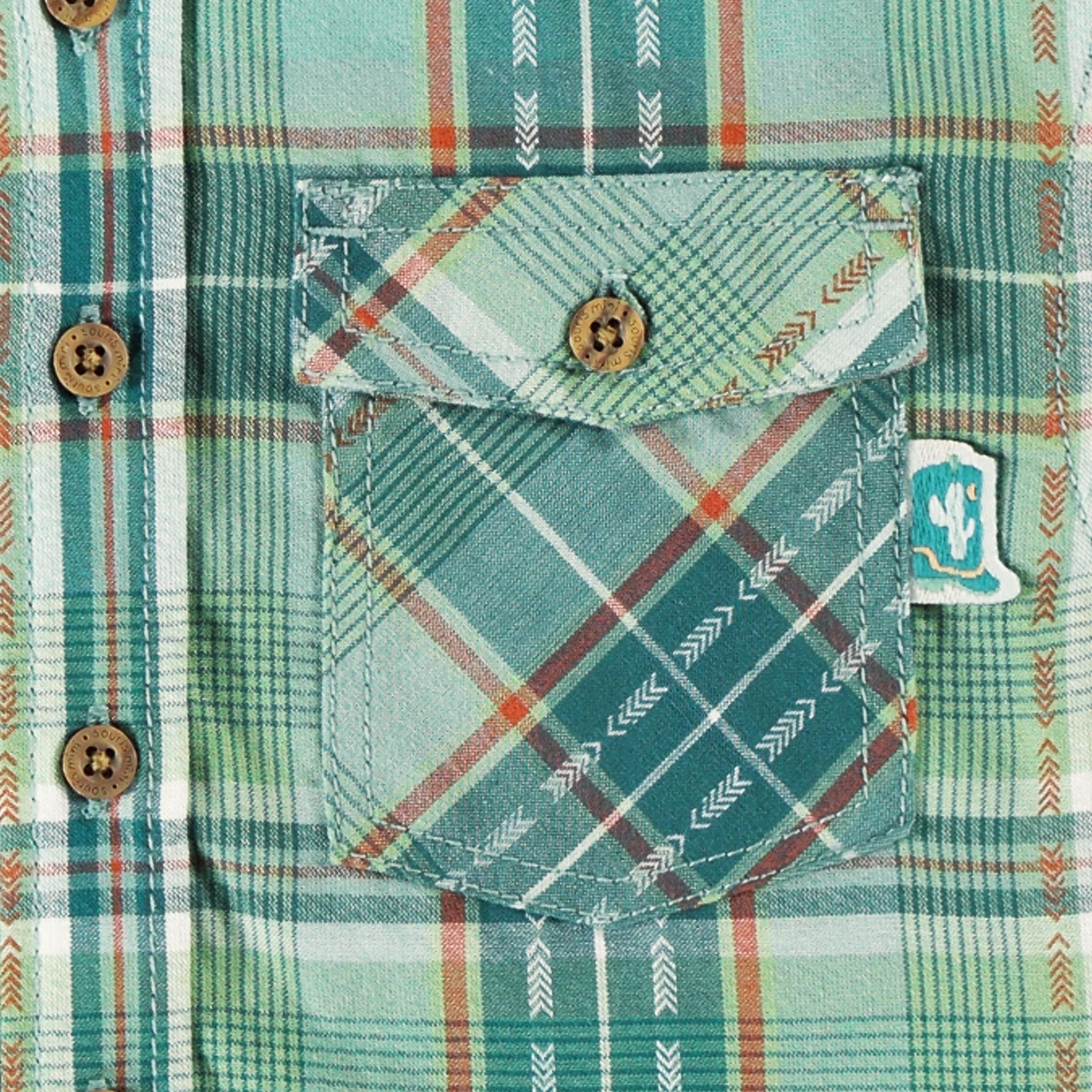 Zoom détails poche avant de la chemise turquoise à carreaux, bébé