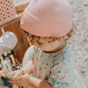Tuque de maille pêche avec cordons, bébé || Peach knit toque with tie cords, baby