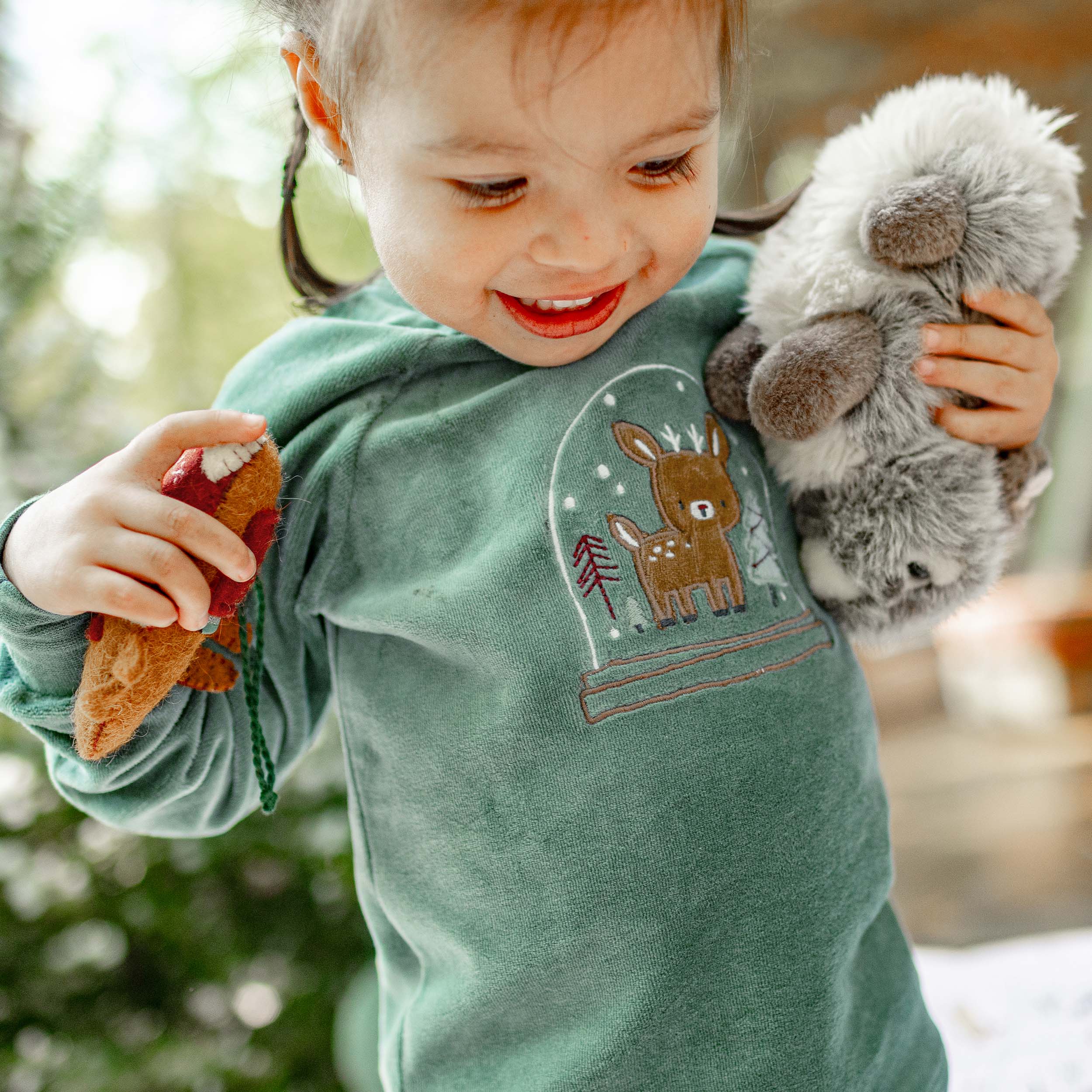 Pyjama des fêtes deux pièces vert forêt en velours, bébé