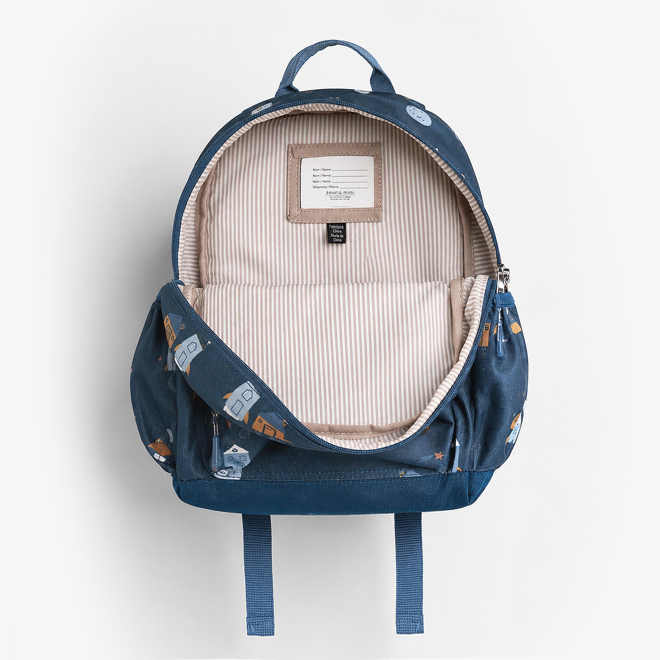 Vue intérieure du sac à dos enfant bleu marine avec large compartiment de rangement, doublure rayée et fermeture éclair pratique