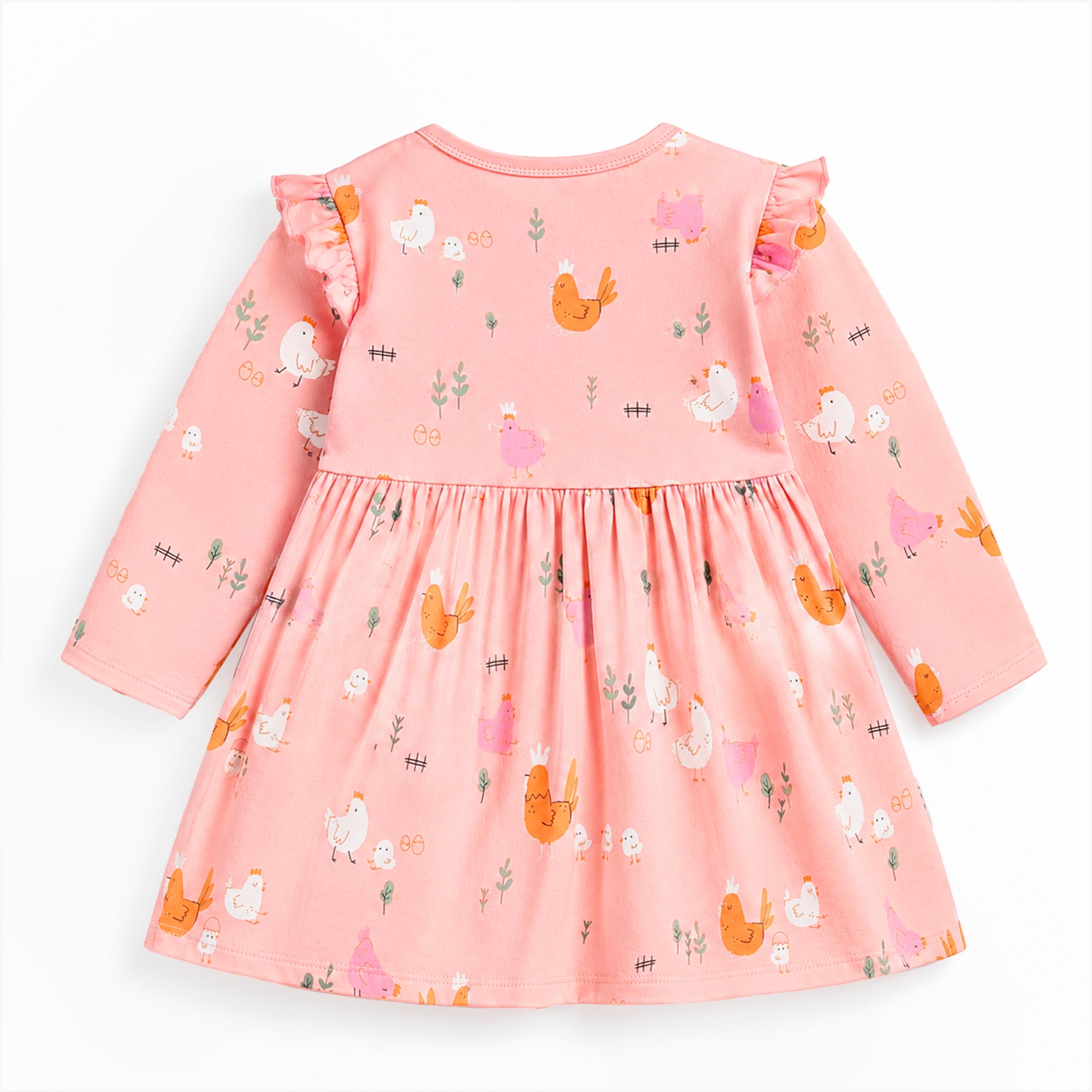 Dos de la robe rose bébé à manches longues avec imprimé poules et volants aux épaules